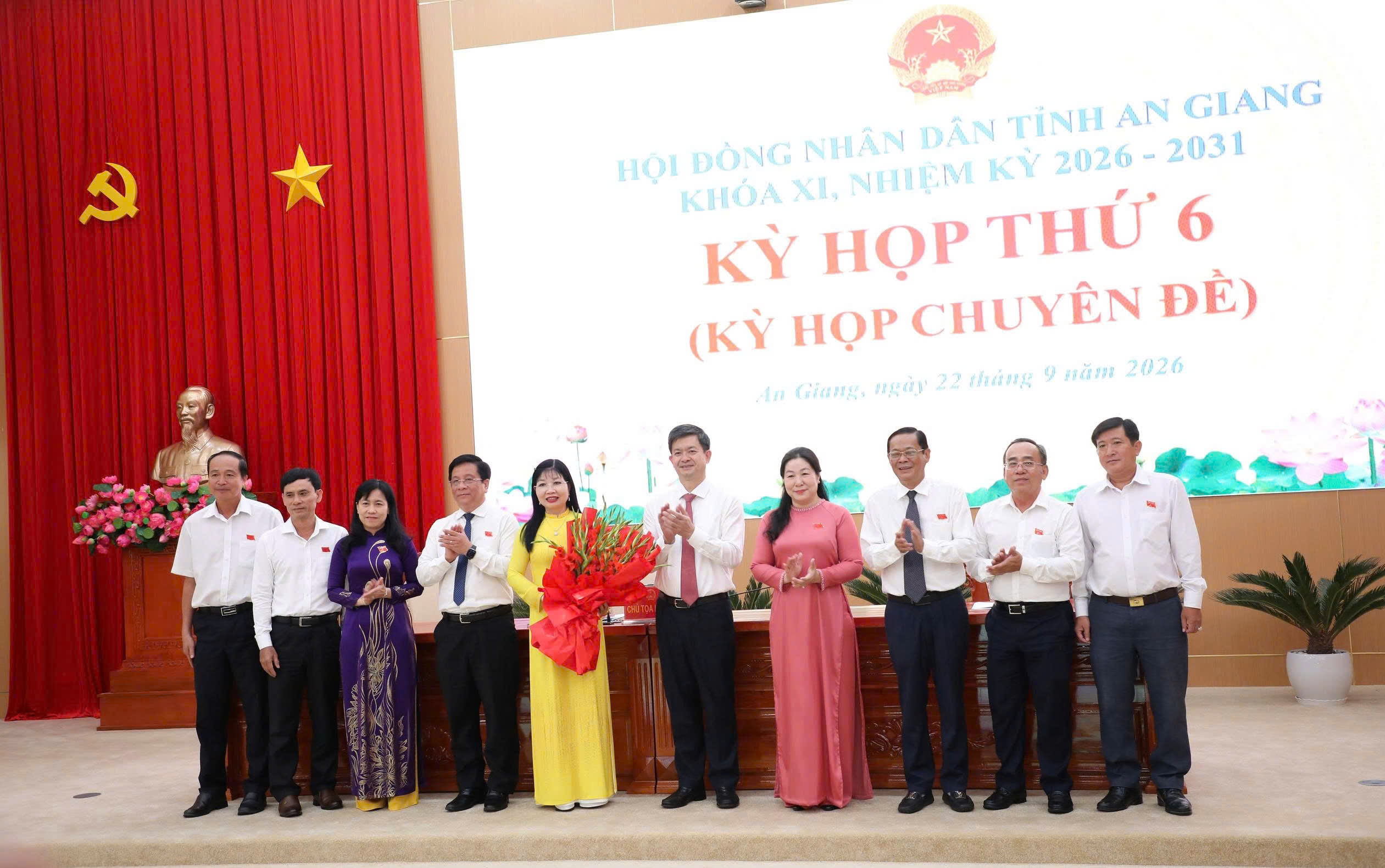 B&agrave; Trần Thị Thanh Hương được bầu giữ chức Chủ tịch HĐND tỉnh An Giang - Ảnh 2.