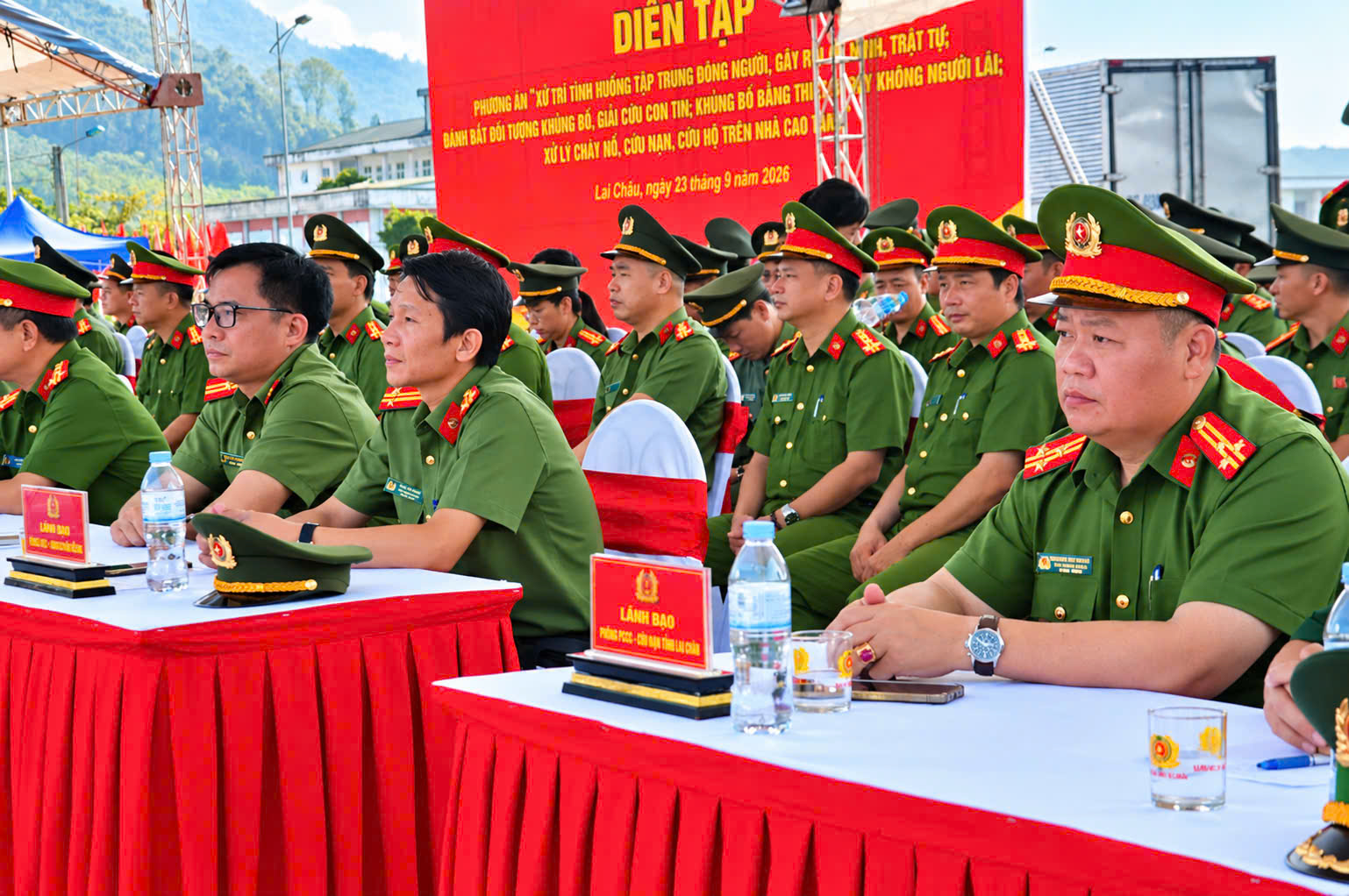 To&agrave;n cảnh diễn tập phương &aacute;n ph&ograve;ng, chống khủng bố năm 2026 ở Lai Ch&acirc;u- Ảnh 5.