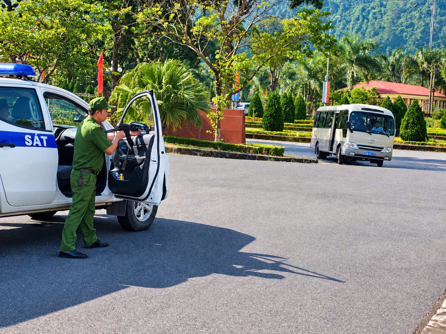 To&agrave;n cảnh diễn tập phương &aacute;n ph&ograve;ng, chống khủng bố năm 2026 ở Lai Ch&acirc;u- Ảnh 12.