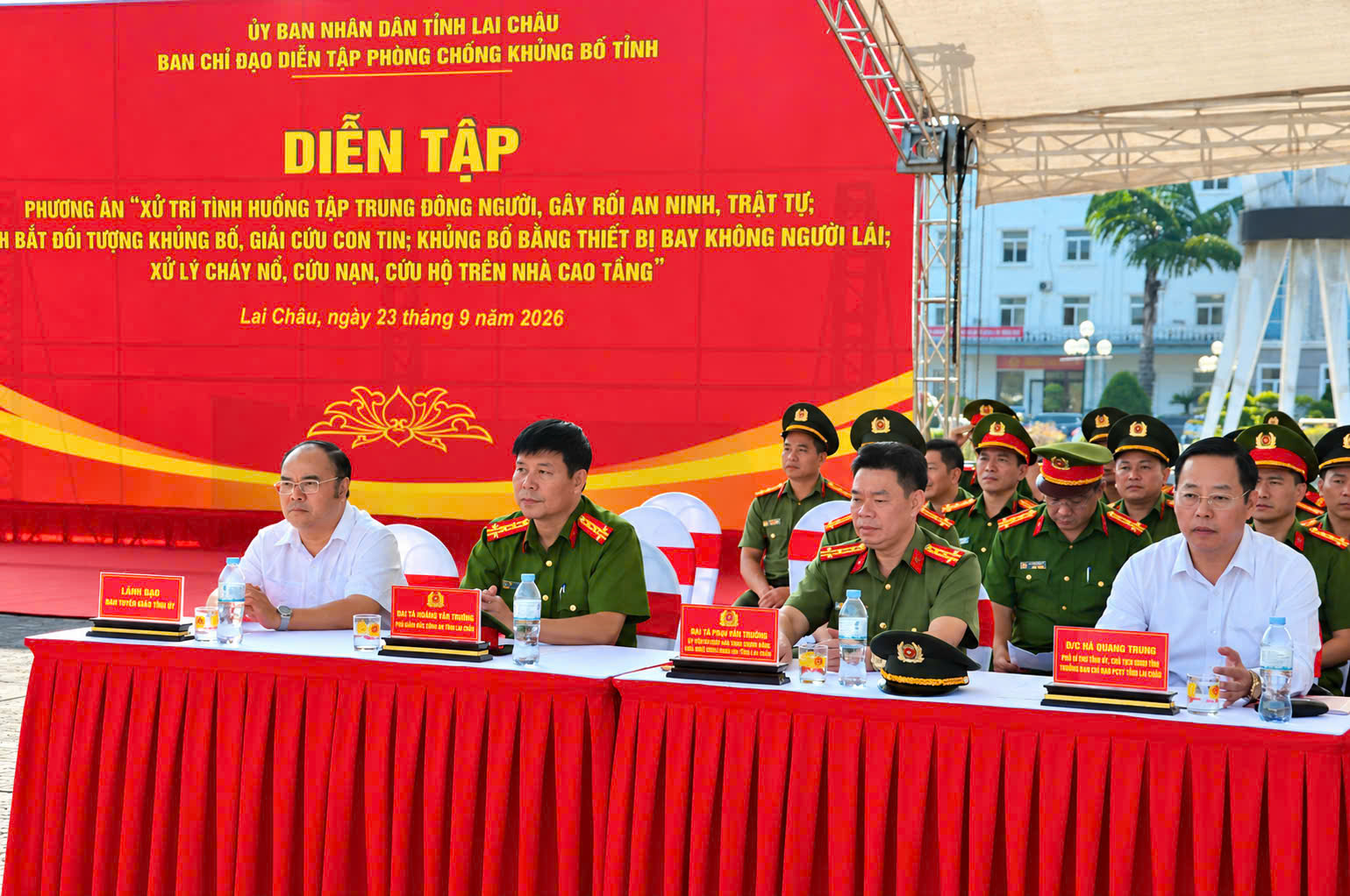 To&agrave;n cảnh diễn tập phương &aacute;n ph&ograve;ng, chống khủng bố năm 2026 ở Lai Ch&acirc;u- Ảnh 4.