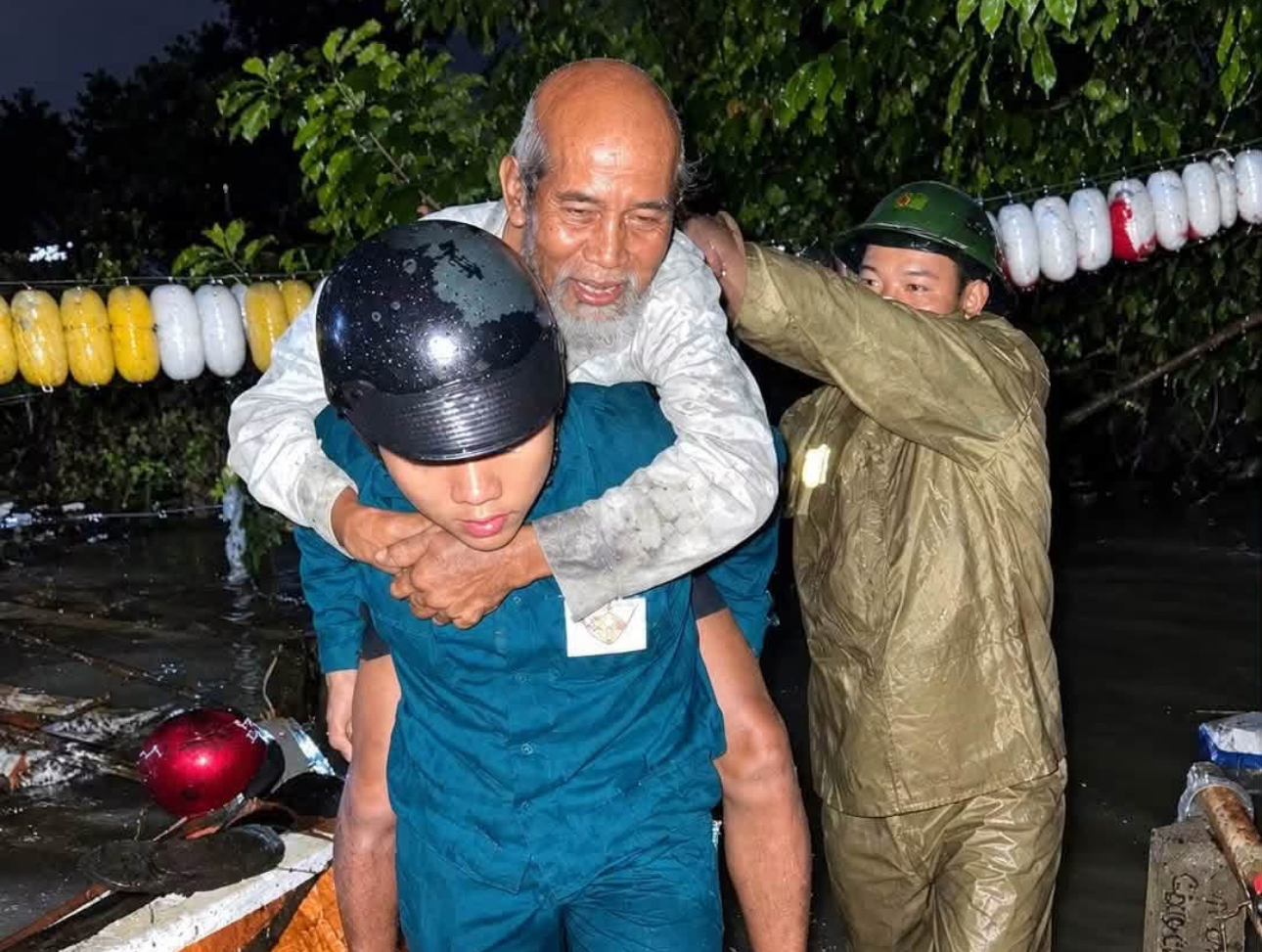 Mưa lớn gây ngập ở Đồng Nai: Đang tìm kiếm người nghi mất tích do nước cuốn- Ảnh 7.