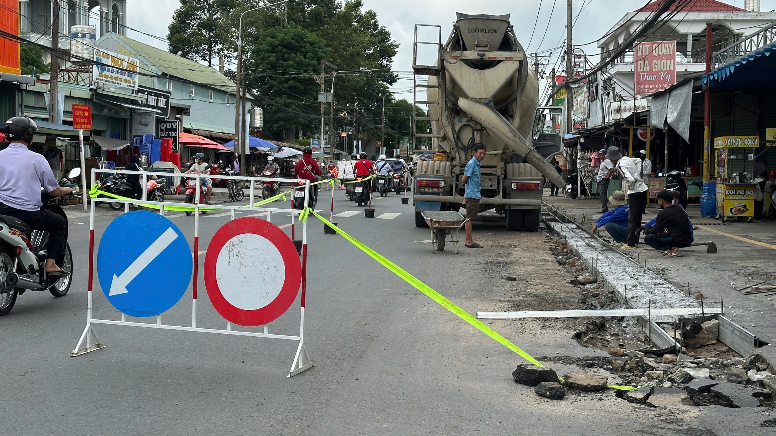 Đẩy nhanh tiến độ nhiều tuyến giao th&ocirc;ng kết nối khu vực đ&ocirc; thị trung t&acirc;m TP Đồng Nai- Ảnh 3.