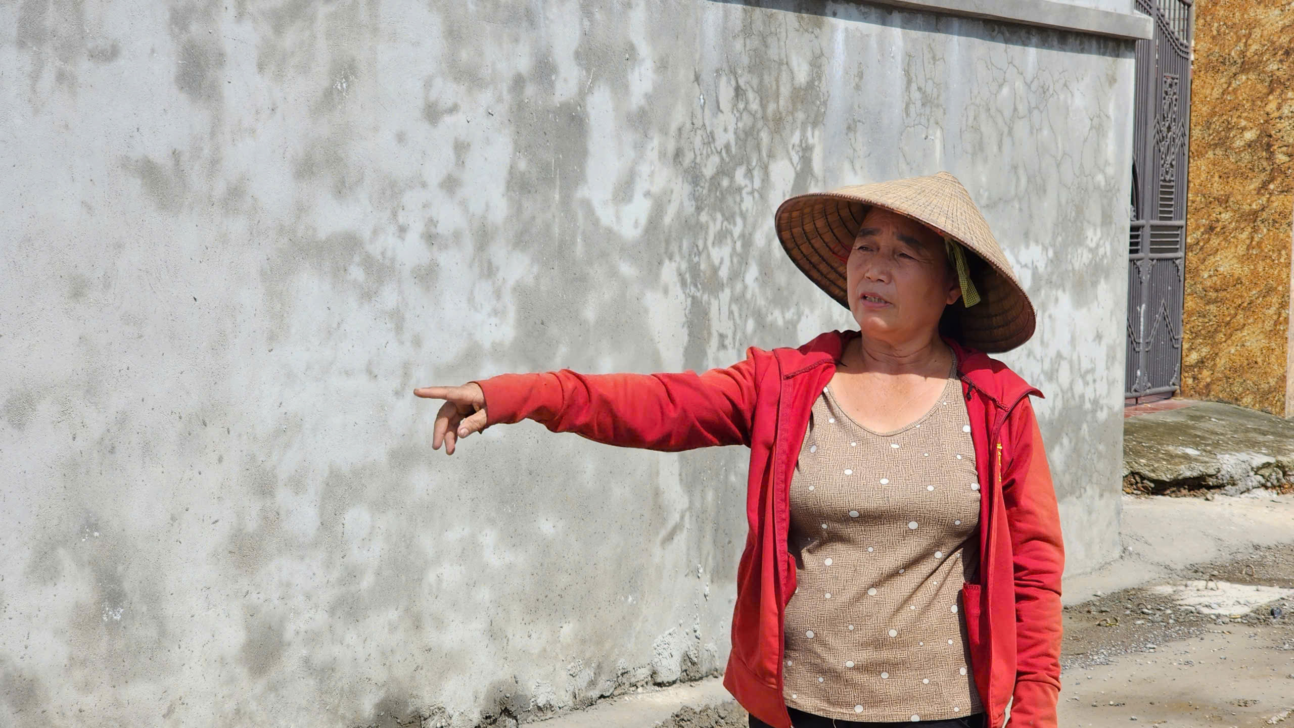 Hà Nội: Xã có hàng trăm hộ dân hiến đất mở rộng đường, nông thôn "thay da đổi thịt" - Ảnh 2.