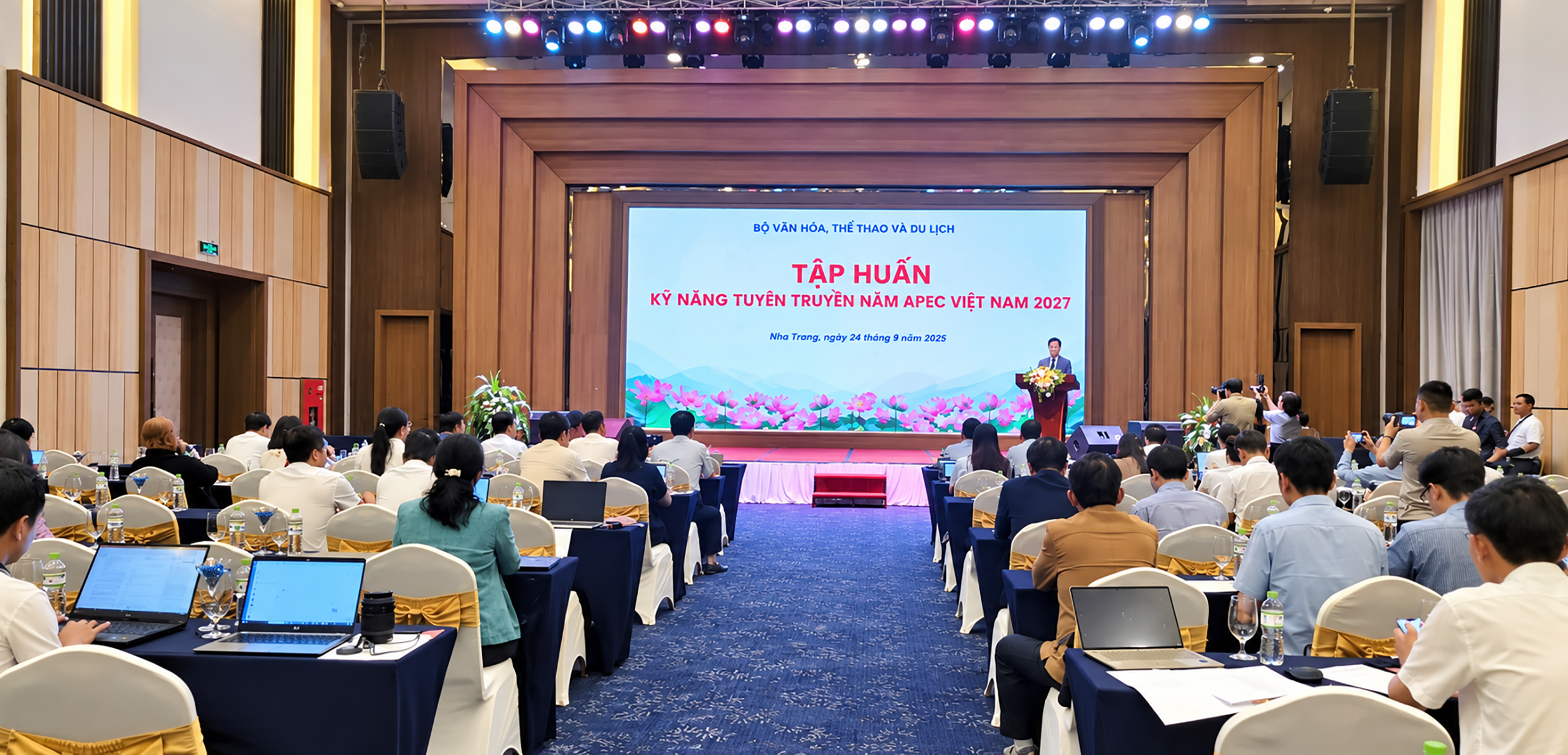 N&acirc;ng cao kỹ năng truyền th&ocirc;ng hướng tới Năm APEC Việt Nam 2027- Ảnh 5.