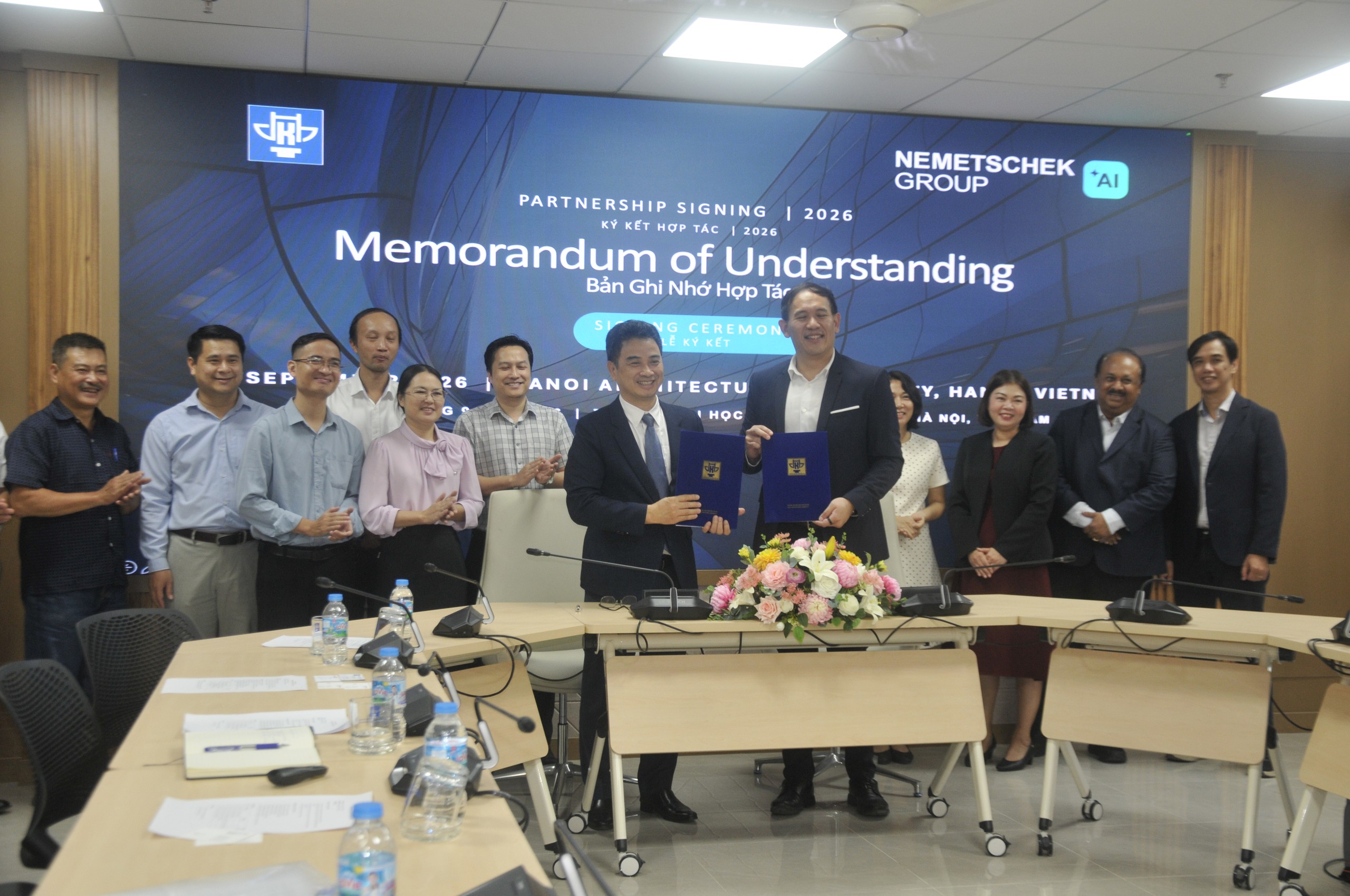Đại học Kiến trúc Hà Nội mở rộng hợp tác công nghệ với Nemetschek Group - Ảnh 1.