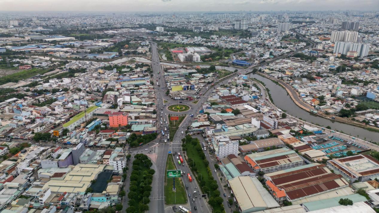 Sau hơn 8 th&aacute;ng động thổ, cầu Ph&uacute; Mỹ 2 vẫn chưa thể thi c&ocirc;ng - Ảnh 4.