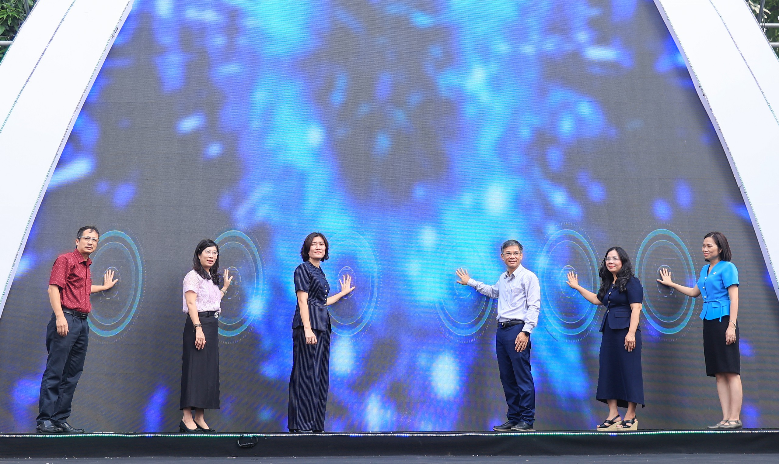 Festival Tân sinh viên: Từ lựa chọn xanh đến hành động vì tương lai - Ảnh 1.
