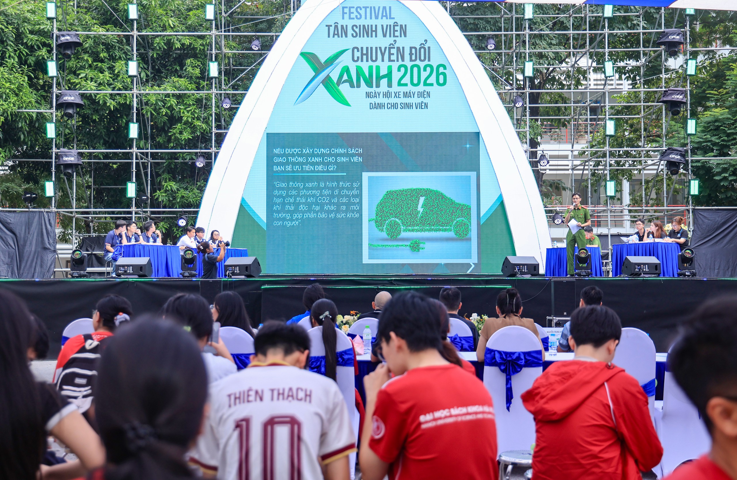 Festival chuyển đổi xanh: Sinh viên hào hứng tranh tài tại cuộc thi Green Voice - Ảnh 2.