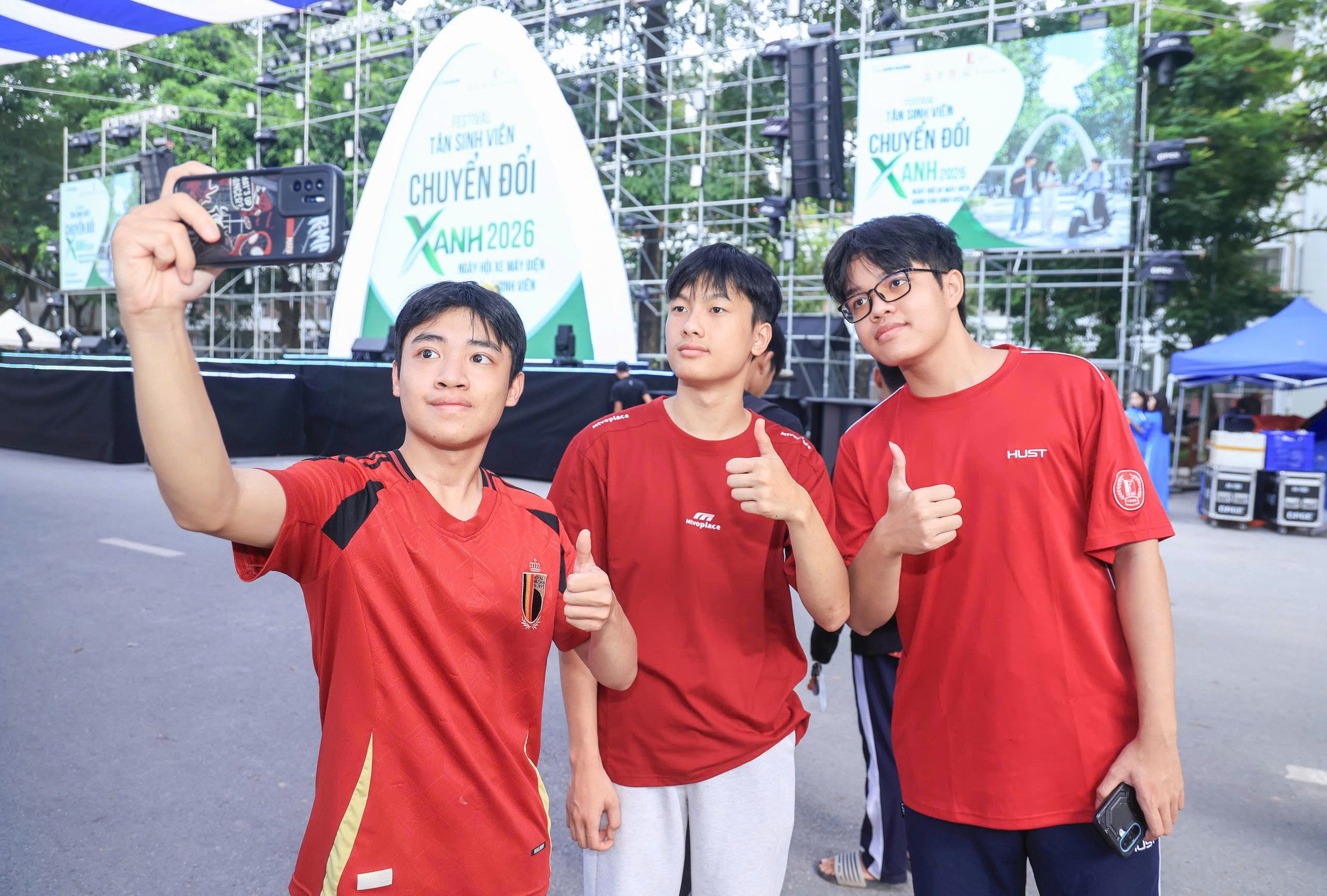 Hàng ngàn người hào hứng trải nghiệm Festival Tân sinh viên chuyển đổi xanh - Ảnh 3.
