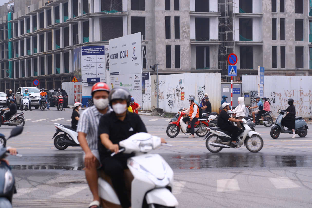 C&oacute; biển cấm, &ocirc; t&ocirc; vẫn đi thẳng qua n&uacute;t giao Trung Thư- Ảnh 9.