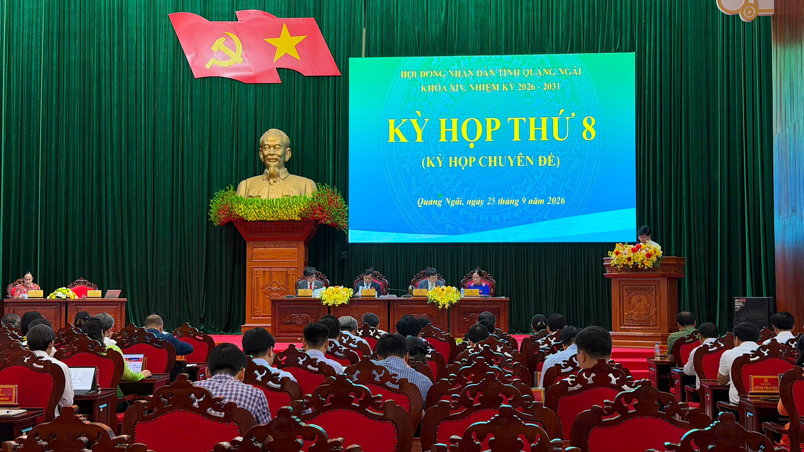 Quảng Ng&atilde;i giao vốn chuẩn bị đầu tư 11 dự &aacute;n hạ tầng hơn 5.000 tỷ đồng  - Ảnh 1.