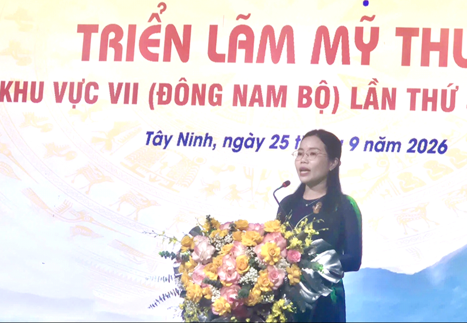 Triển l&atilde;m Mỹ thuật Đ&ocirc;ng Nam Bộ quy tụ nhiều t&aacute;c phẩm mới- Ảnh 1.