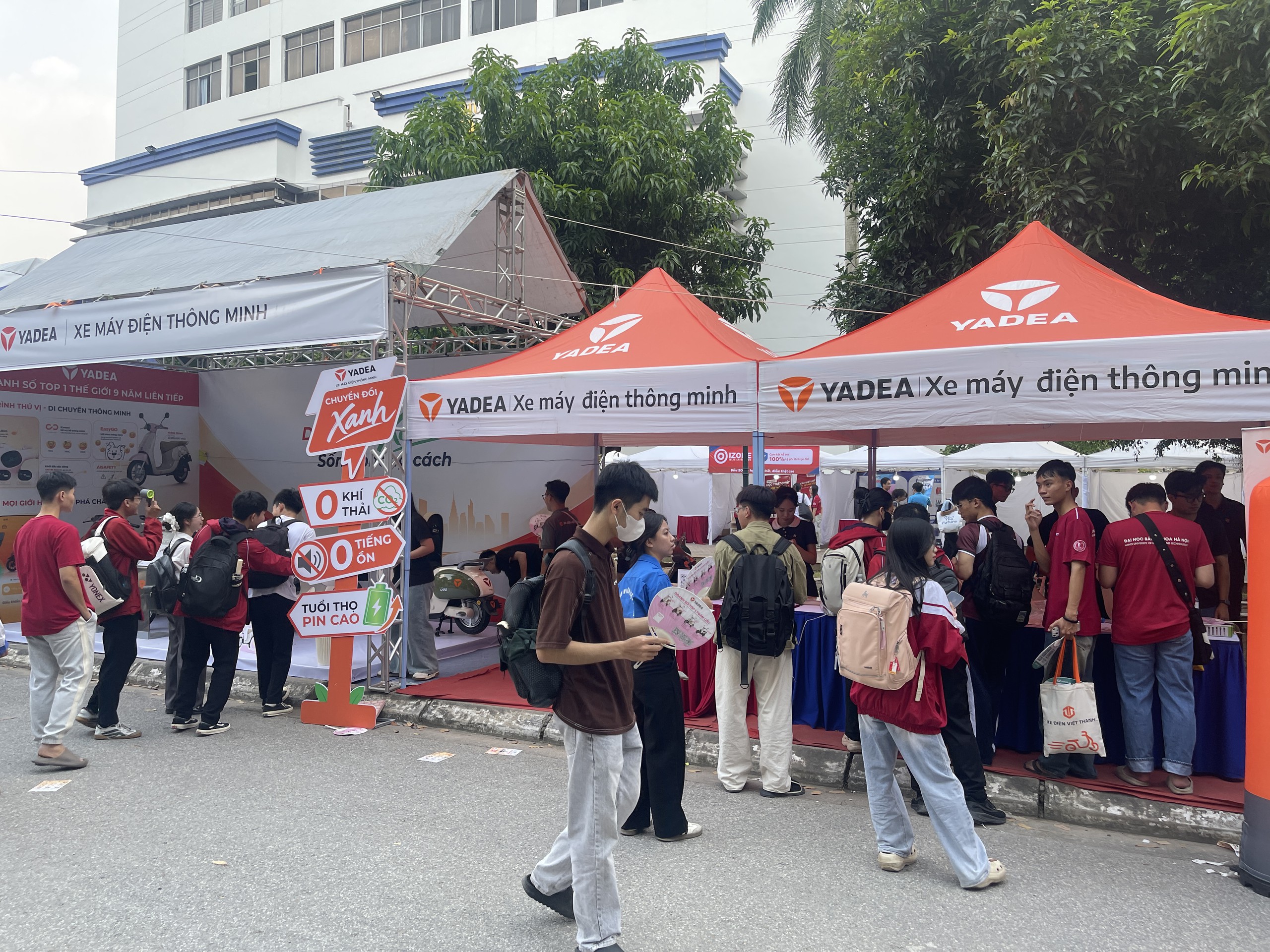 Hàng ngàn người hào hứng trải nghiệm Festival Tân sinh viên chuyển đổi xanh - Ảnh 10.