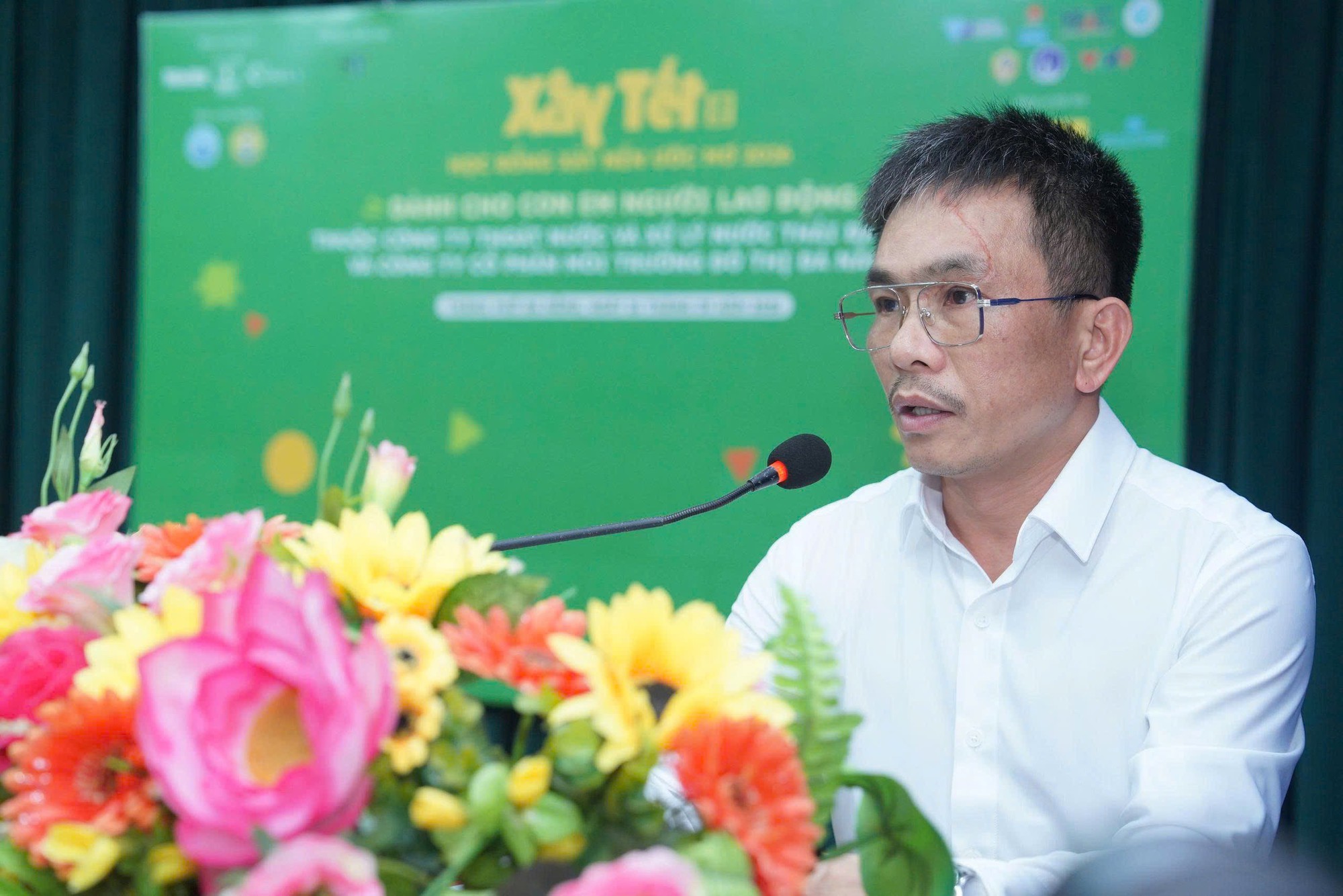 Trao học bổng &ldquo;X&acirc;y nền ước mơ&rdquo; cho con c&ocirc;ng nh&acirc;n m&ocirc;i trường, tho&aacute;t nước tại Đ&agrave; Nẵng- Ảnh 2.