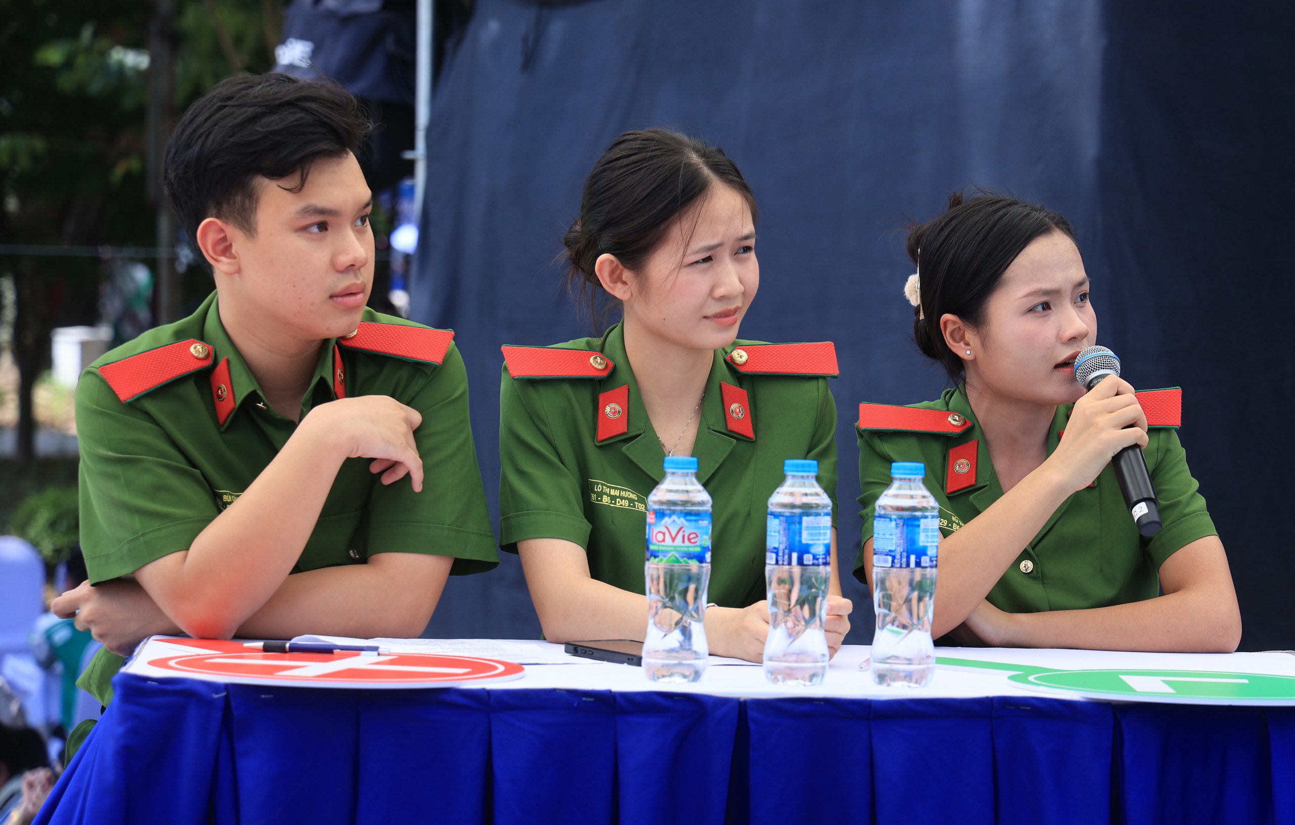 Hào hứng giải mã “Chiếc xe đầu đời” tại Festival Tân sinh viên chuyển đổi xanh - Ảnh 16.