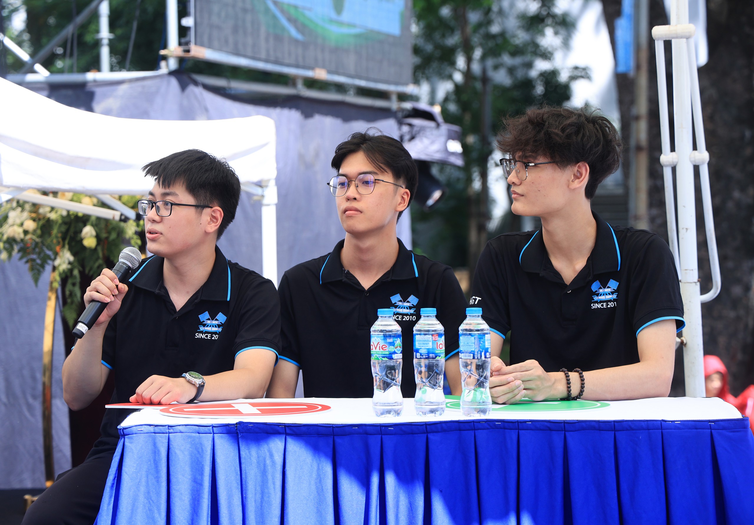 Hào hứng giải mã “Chiếc xe đầu đời” tại Festival Tân sinh viên chuyển đổi xanh - Ảnh 5.