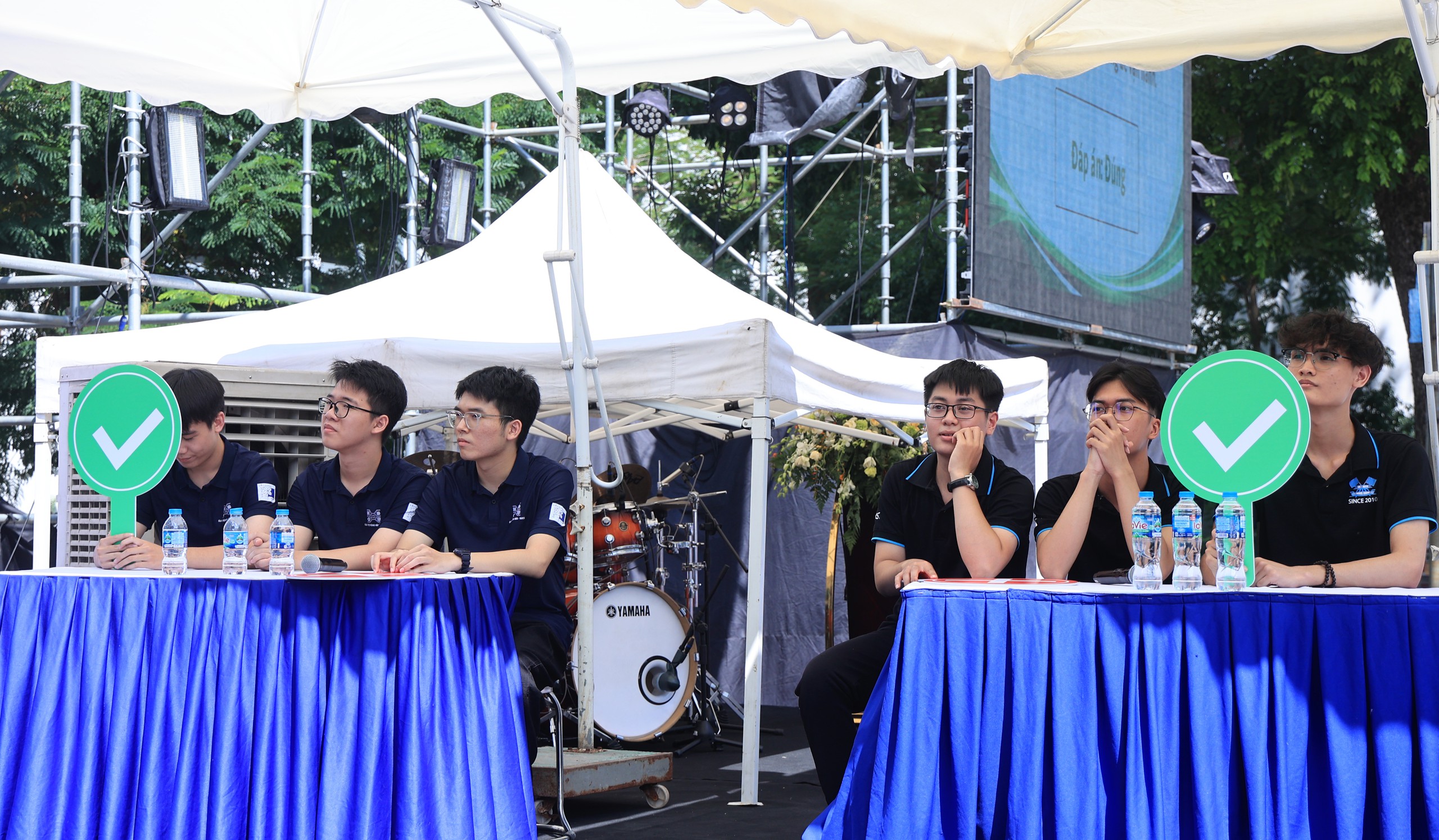 Hào hứng giải mã “Chiếc xe đầu đời” tại Festival Tân sinh viên chuyển đổi xanh - Ảnh 2.