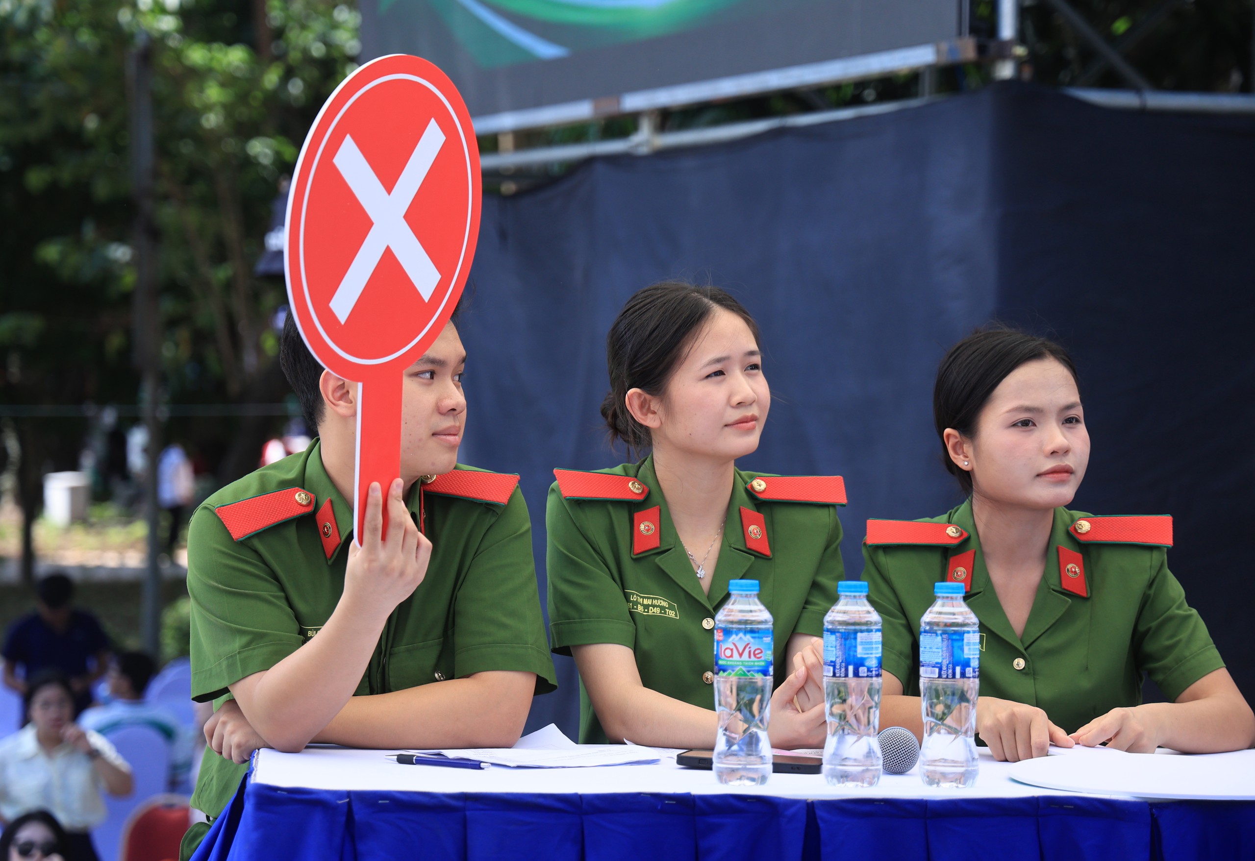 Hào hứng giải mã “Chiếc xe đầu đời” tại Festival Tân sinh viên chuyển đổi xanh - Ảnh 7.