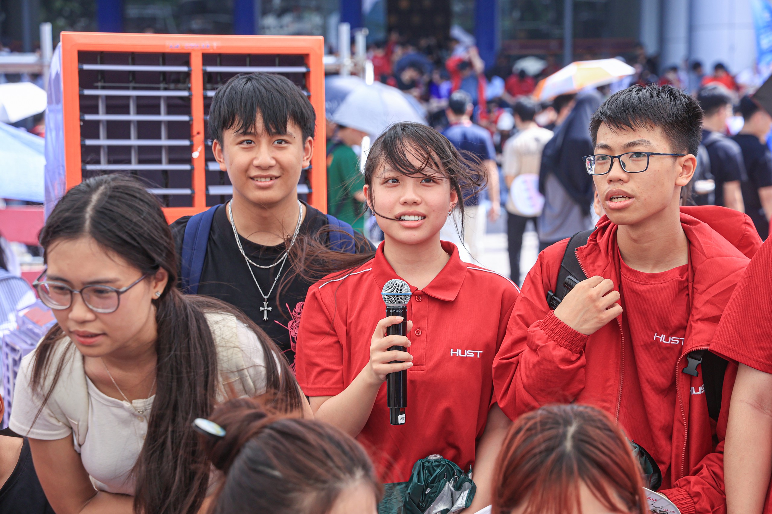 Hào hứng giải mã “Chiếc xe đầu đời” tại Festival Tân sinh viên chuyển đổi xanh - Ảnh 21.