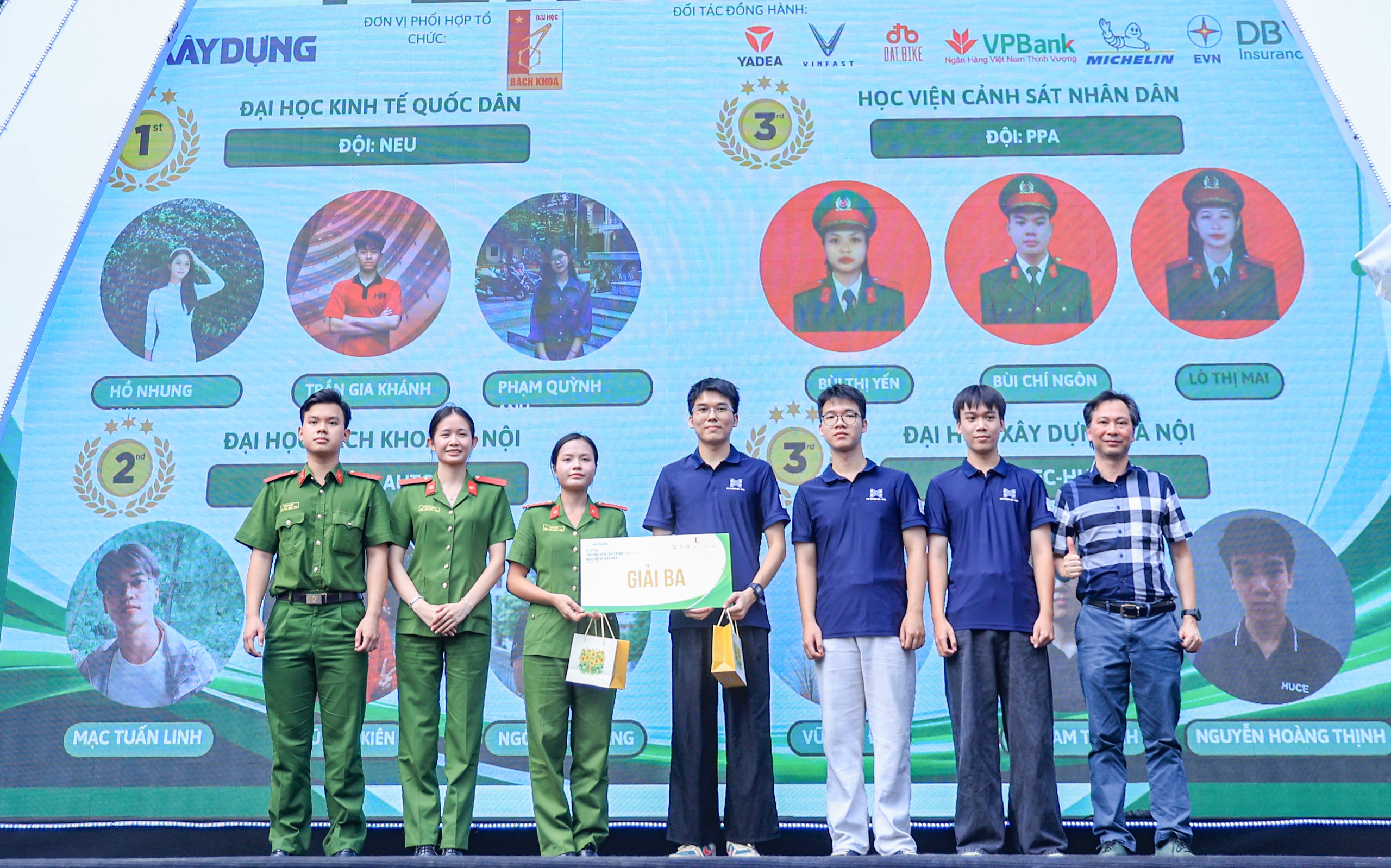 Hào hứng giải mã “Chiếc xe đầu đời” tại Festival Tân sinh viên chuyển đổi xanh - Ảnh 19.