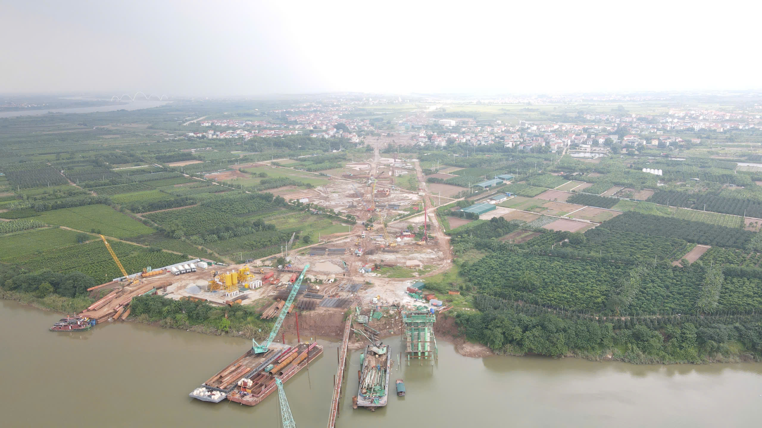 Cận cảnh đại c&ocirc;ng trường đường nối s&acirc;n bay Gia B&igrave;nh với Thủ đ&ocirc;- Ảnh 11.