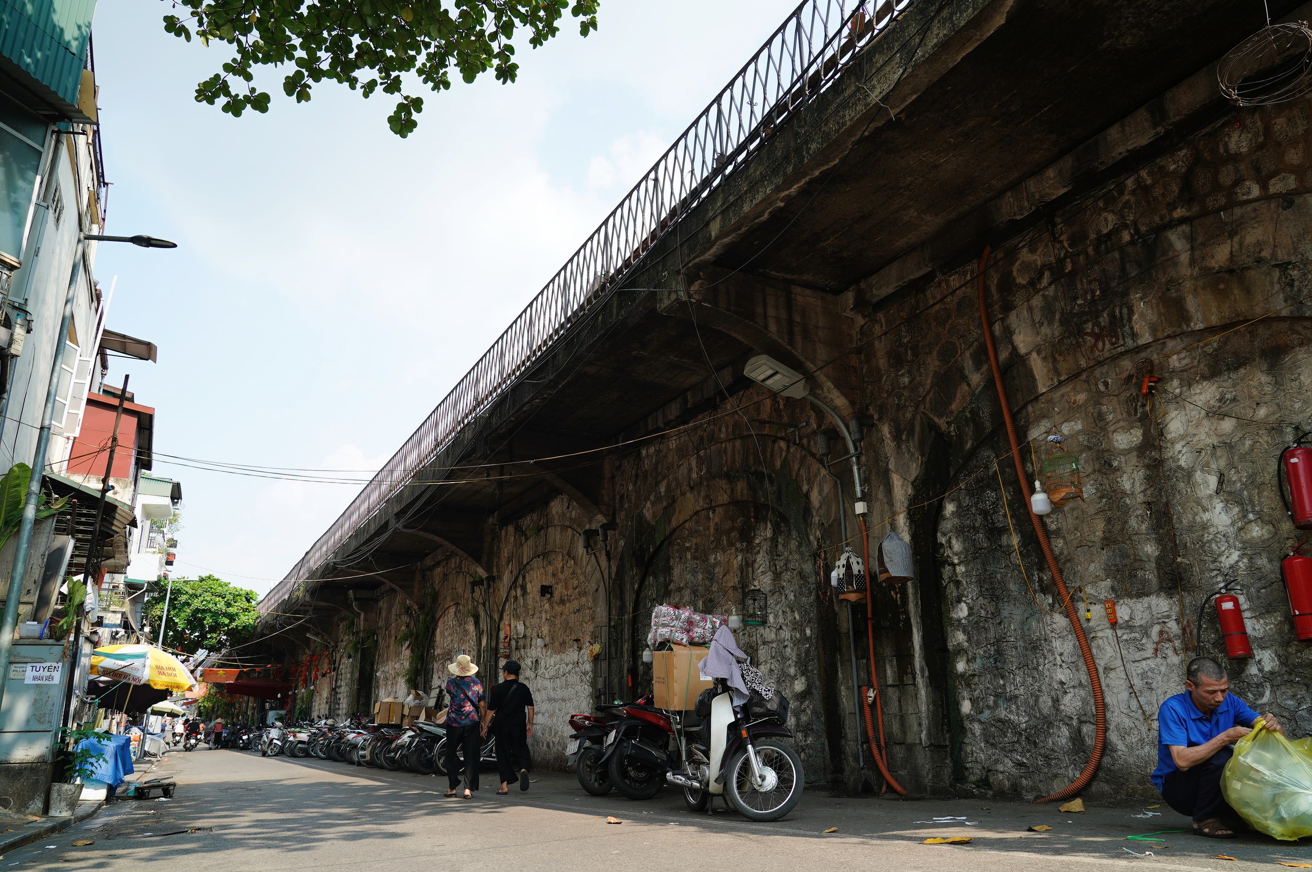131 &ocirc; v&ograve;m cầu Ph&ugrave;ng Hưng - Lưu giữ những ng&agrave;y thường trước khi th&agrave;nh k&yacute; ức- Ảnh 28.