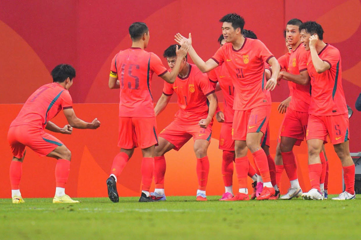 ASIAD 20: Thắng đậm Th&aacute;i Lan, U23 Trung Quốc gặp H&agrave;n Quốc ở b&aacute;n kết- Ảnh 2.