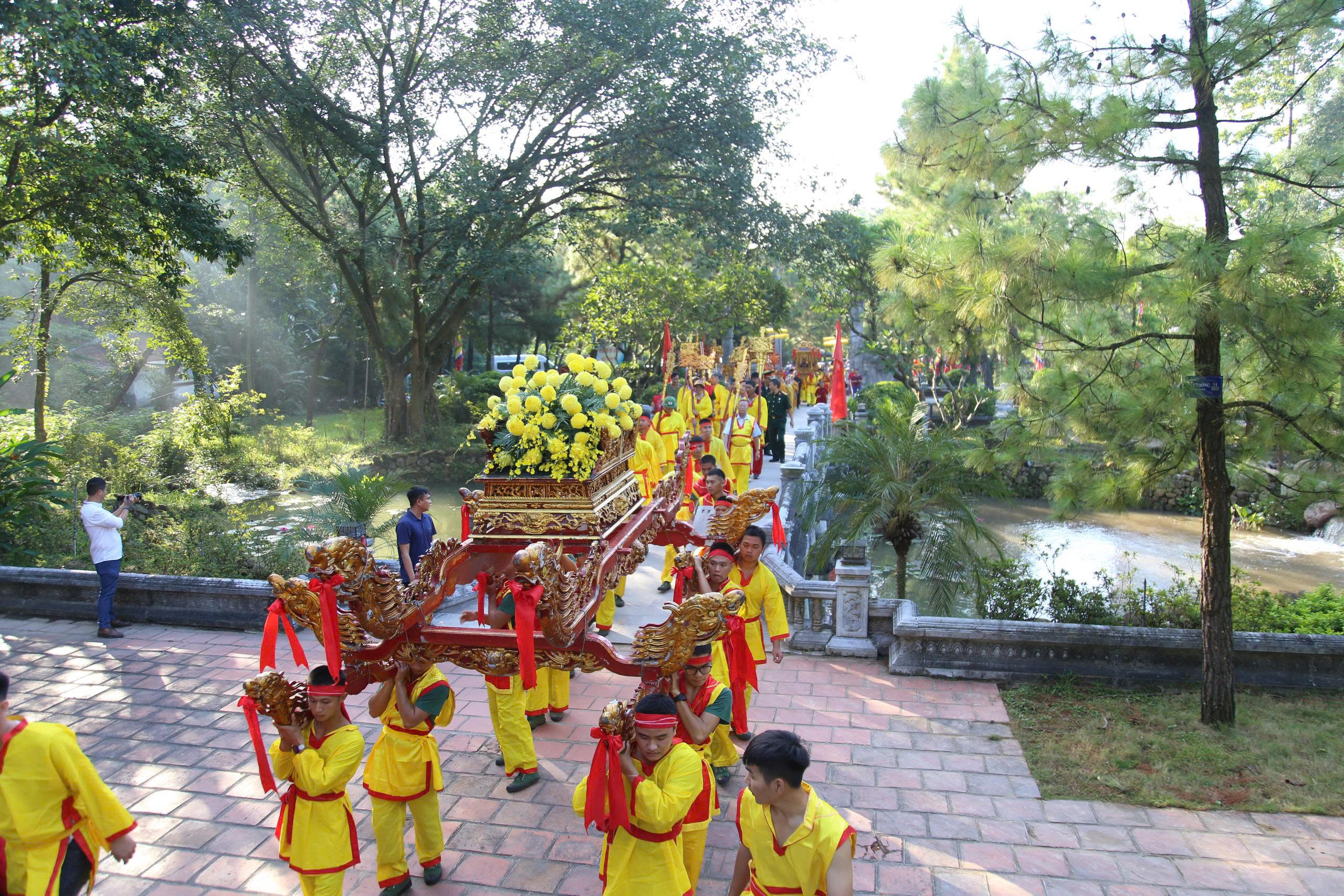 Tưởng niệm 584 năm ng&agrave;y mất Anh h&ugrave;ng d&acirc;n tộc, Danh nh&acirc;n văn h&oacute;a thế giới Nguyễn Tr&atilde;i- Ảnh 5.