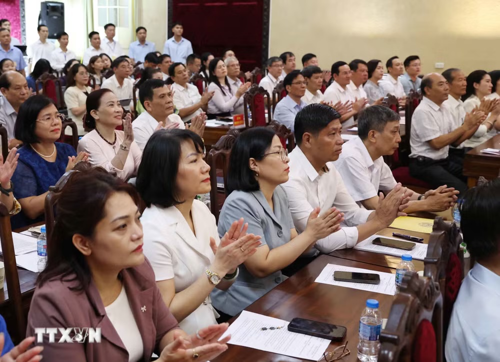 Thủ đô không chỉ phát triển nhanh mà phải có chất lượng, bản sắc và ngày càng đáng sống- Ảnh 4.