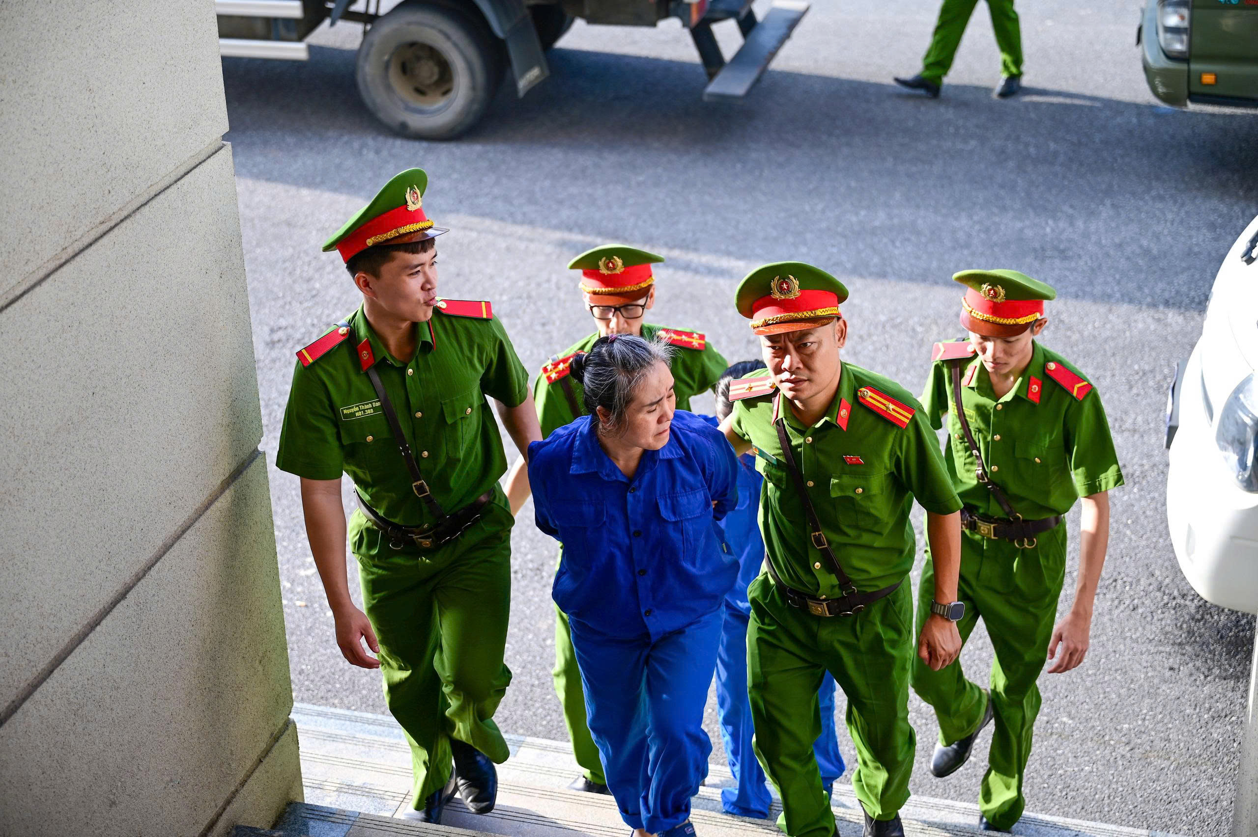 Hai cựu Viện trưởng Ph&aacute;p y t&acirc;m thần Trung ương hầu t&ograve;a vụ b&agrave; tr&ugrave;m ma t&uacute;y Mai Anh - Ảnh 3.