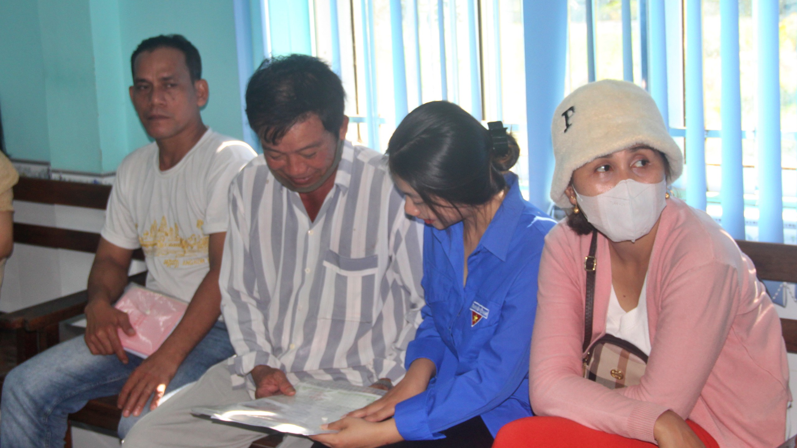 C&agrave; Mau đưa kỹ năng số về tận cơ sở từ phong tr&agrave;o "B&igrave;nh d&acirc;n học vụ số" - Ảnh 2.