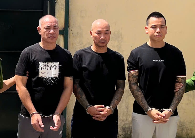 "Giang hồ mạng" Dũng Trọc H&agrave; Đ&ocirc;ng bị bắt - Ảnh 1.