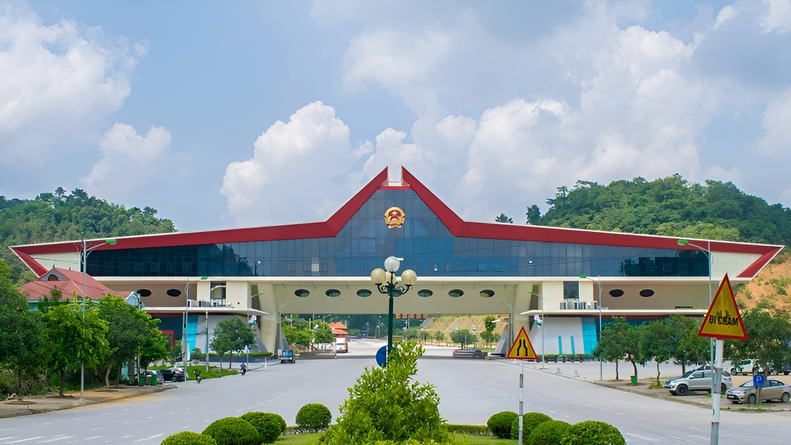 Phát triển Khu kinh tế cửa khẩu Đồng Đăng - Lạng Sơn trở thành trung tâm logistics quốc tế- Ảnh 1.