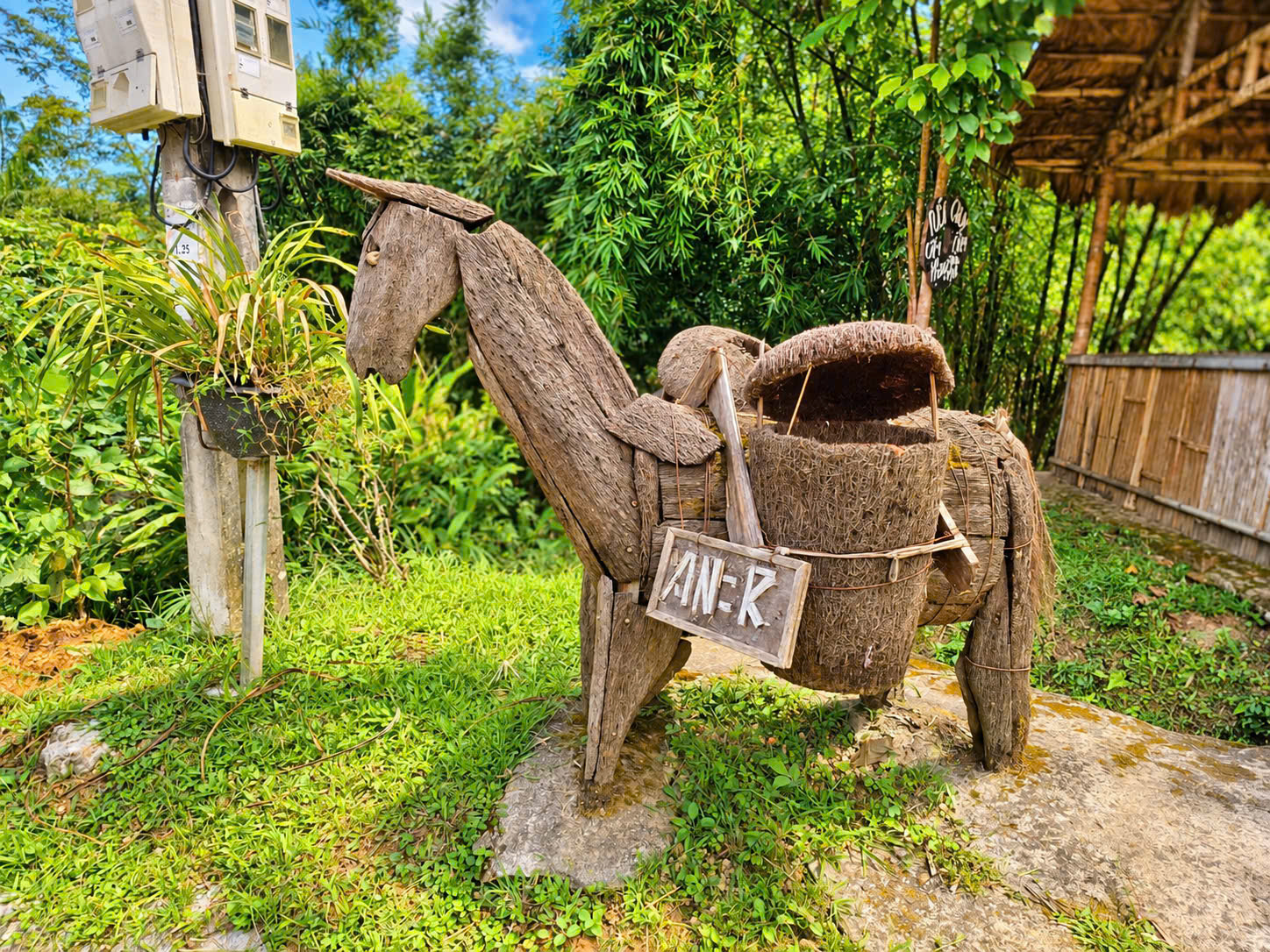 Kh&aacute;m ph&aacute; bản người M&ocirc;ng đẹp như tranh, giữa d&atilde;y n&uacute;i Ho&agrave;ng Li&ecirc;n Sơn h&ugrave;ng vĩ- Ảnh 9.