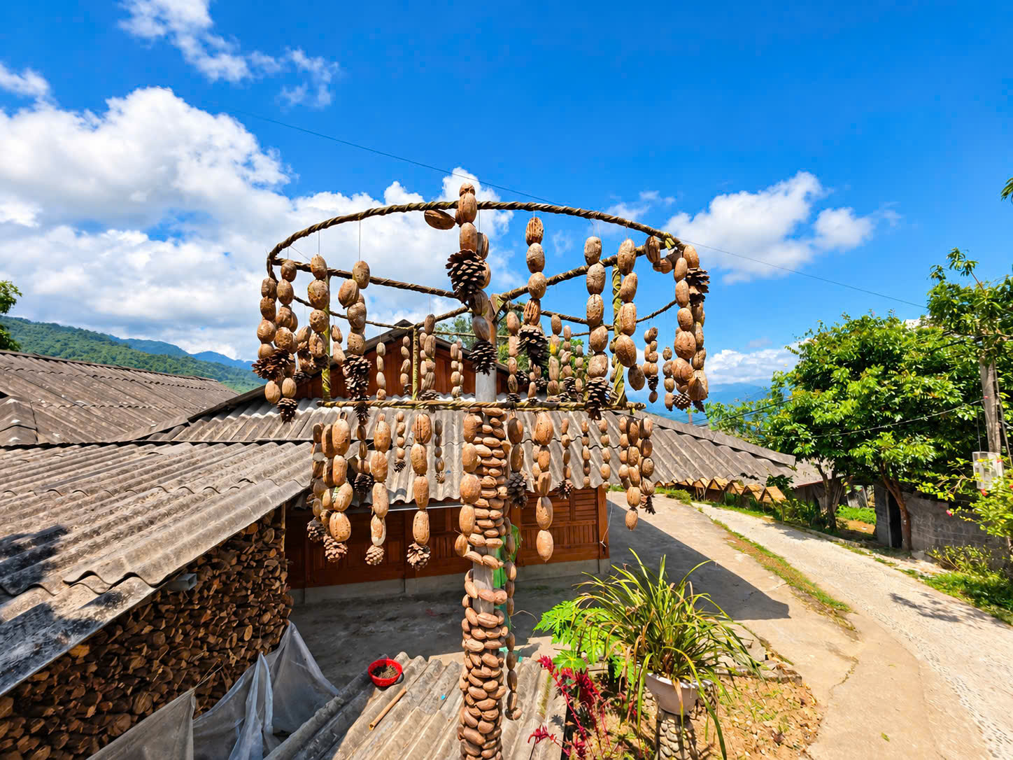 Kh&aacute;m ph&aacute; bản người M&ocirc;ng đẹp như tranh, giữa d&atilde;y n&uacute;i Ho&agrave;ng Li&ecirc;n Sơn h&ugrave;ng vĩ- Ảnh 12.