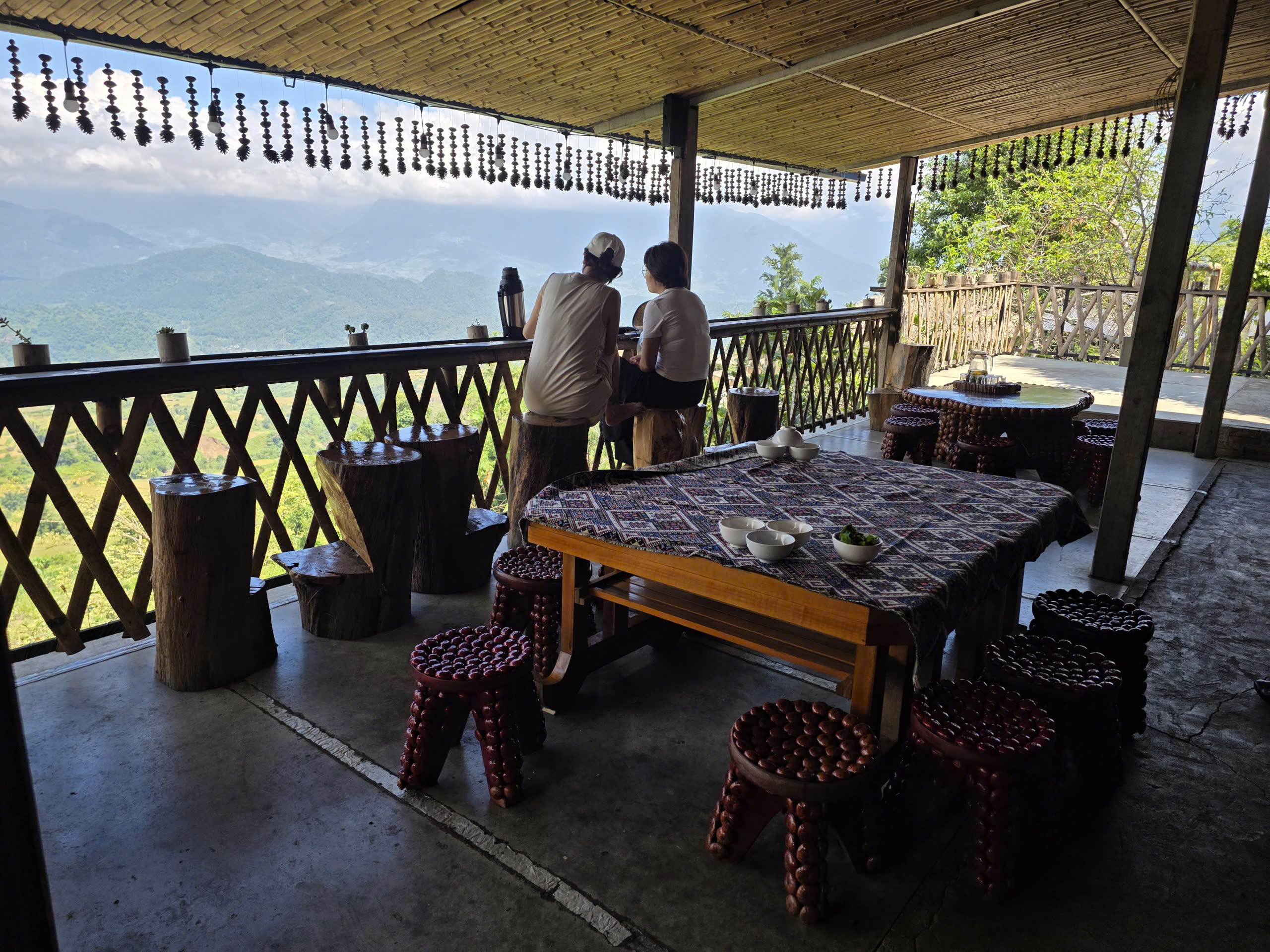 Kh&aacute;m ph&aacute; bản người M&ocirc;ng đẹp như tranh, giữa d&atilde;y n&uacute;i Ho&agrave;ng Li&ecirc;n Sơn h&ugrave;ng vĩ- Ảnh 13.