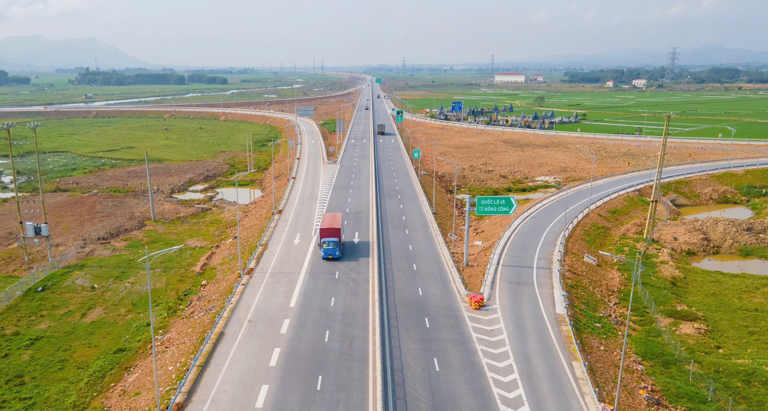 VEC đề xuất tham gia đầu tư mở rộng hai tuyến cao tốc lớn - Ảnh 1.