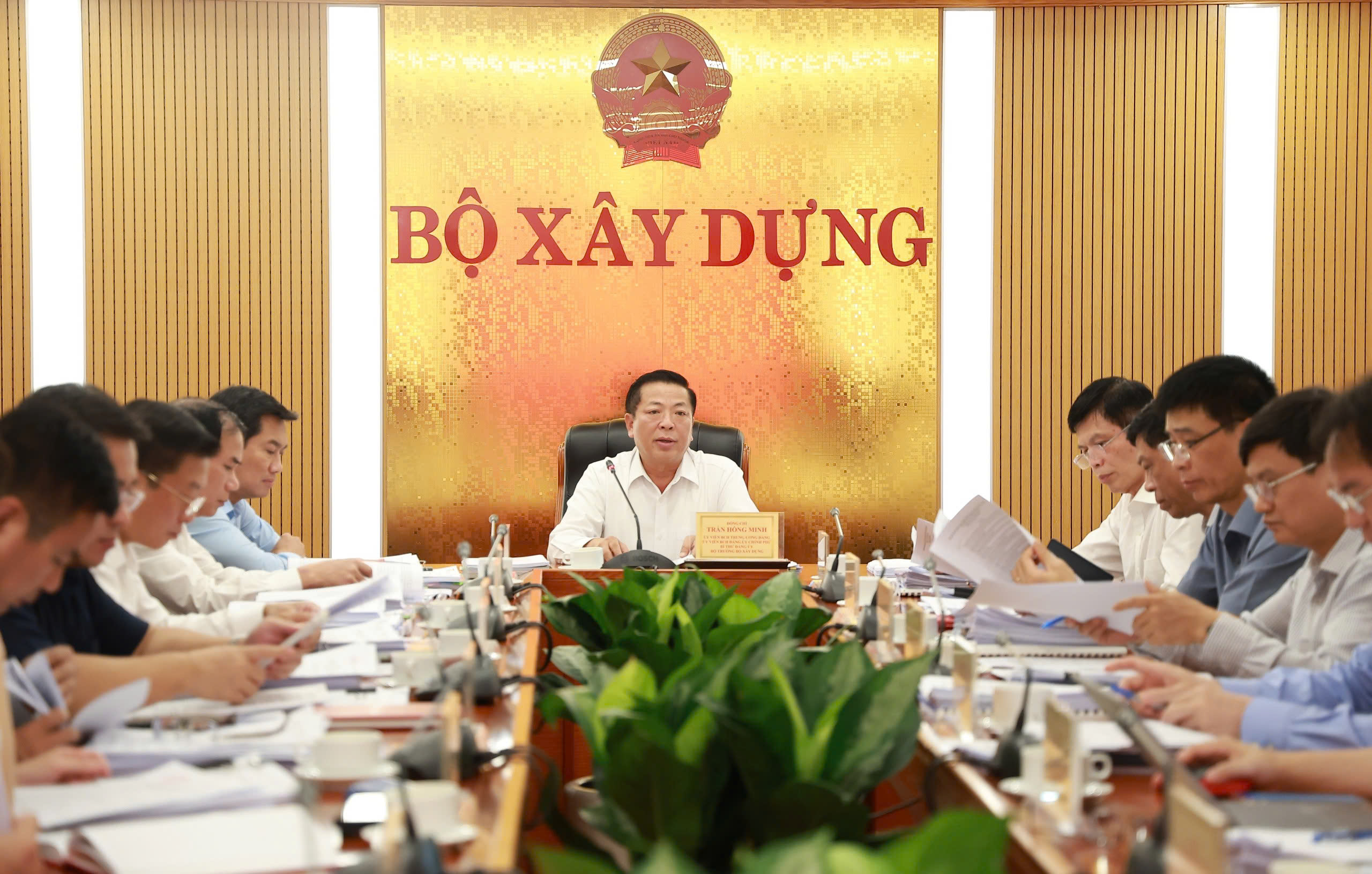Ban Thường vụ Đảng ủy Bộ X&acirc;y dựng họp thường kỳ th&aacute;ng 9 - Ảnh 1.