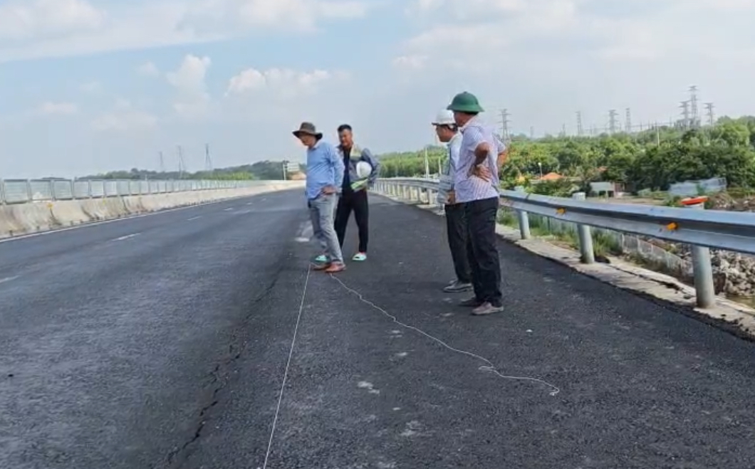 T&igrave;m phương &aacute;n xử l&yacute; vết nứt, sụt l&uacute;n tr&ecirc;n cao tốc Bi&ecirc;n H&ograve;a - Vũng T&agrave;u đoạn gần s&ocirc;ng Bu&ocirc;ng- Ảnh 3.