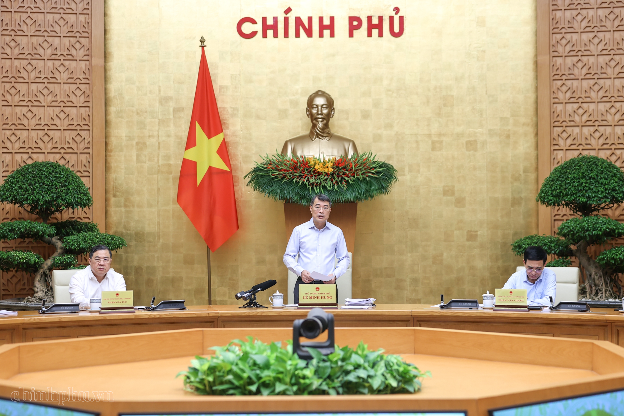 Thủ tướng chủ tr&igrave; phi&ecirc;n họp Ch&iacute;nh phủ th&aacute;ng 8: Tăng tốc, bứt ph&aacute; với quyết t&acirc;m cao nhất- Ảnh 4.