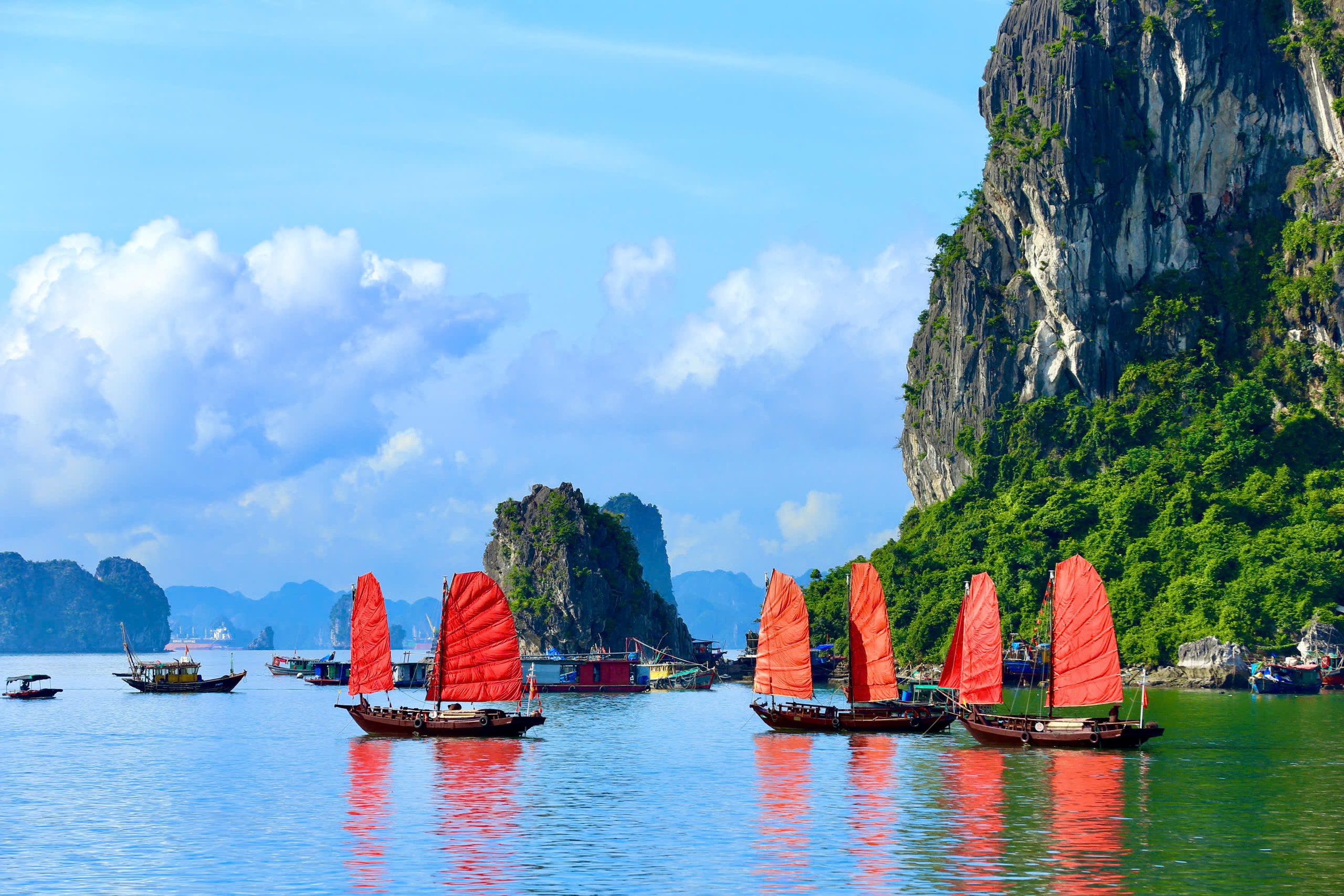 Quảng Ninh k&iacute;ch cầu du lịch m&ugrave;a Thu - Đ&ocirc;ng, phấn đấu đ&oacute;n hơn 23 triệu lượt kh&aacute;ch- Ảnh 1.
