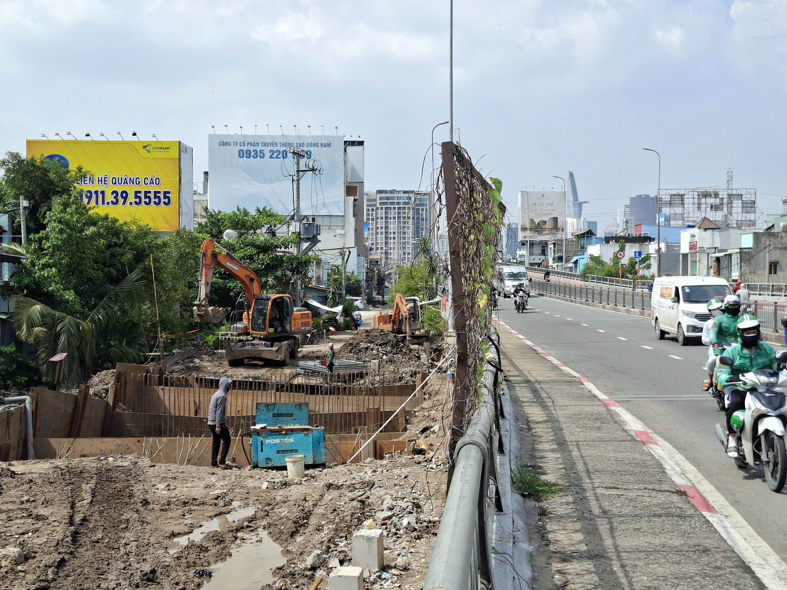 TP.HCM: Hai đường gom được kỳ vọng giảm &ugrave;n tắc khu vực cầu K&ecirc;nh Tẻ hiện thi c&ocirc;ng ra sao?- Ảnh 10.