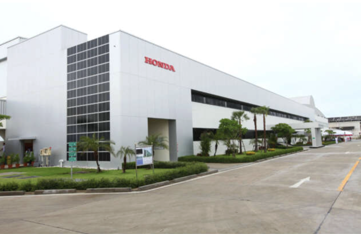 Mưa lũ tại Th&aacute;i Lan khiến nh&agrave; m&aacute;y sản xuất xe m&aacute;y Honda ngừng sản xuất- Ảnh 1.
