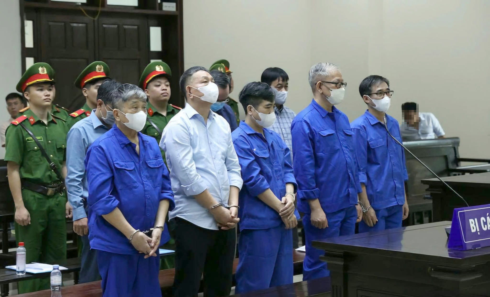Cựu Bộ trưởng Nguyễn Thị Kim Tiến xin nộp th&ecirc;m 1,1 tỷ đồng, t&ograve;a tạm ho&atilde;n tuy&ecirc;n &aacute;n- Ảnh 1.