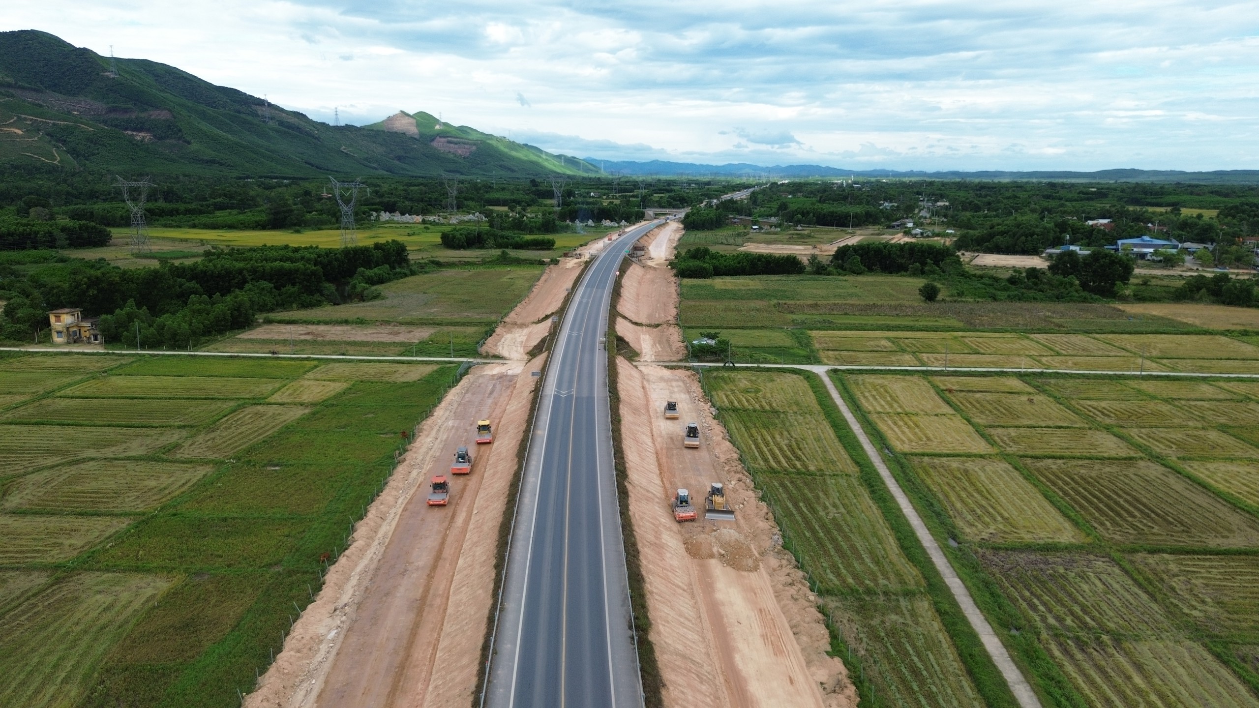 H&igrave;nh th&agrave;nh th&ecirc;m 2 n&uacute;t giao tr&ecirc;n cao tốc Cam Lộ - La Sơn qua TP Huế- Ảnh 1.