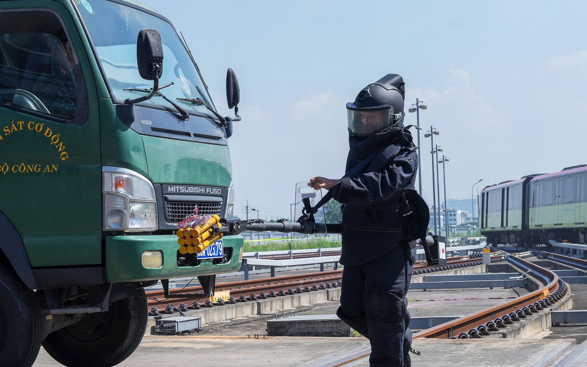 Những t&igrave;nh huống &ldquo;nghẹt thở&rdquo; trong cuộc diễn tập tr&ecirc;n metro H&agrave; Nội- Ảnh 3.