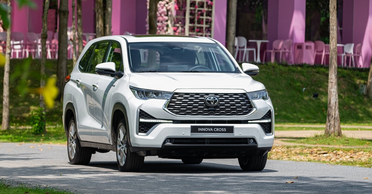 Loạt xe Hybrid đổ bộ thị trường Việt Nam dịp cuối năm- Ảnh 1.