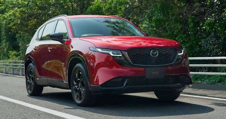 Loạt xe Hybrid đổ bộ thị trường Việt Nam dịp cuối năm- Ảnh 3.