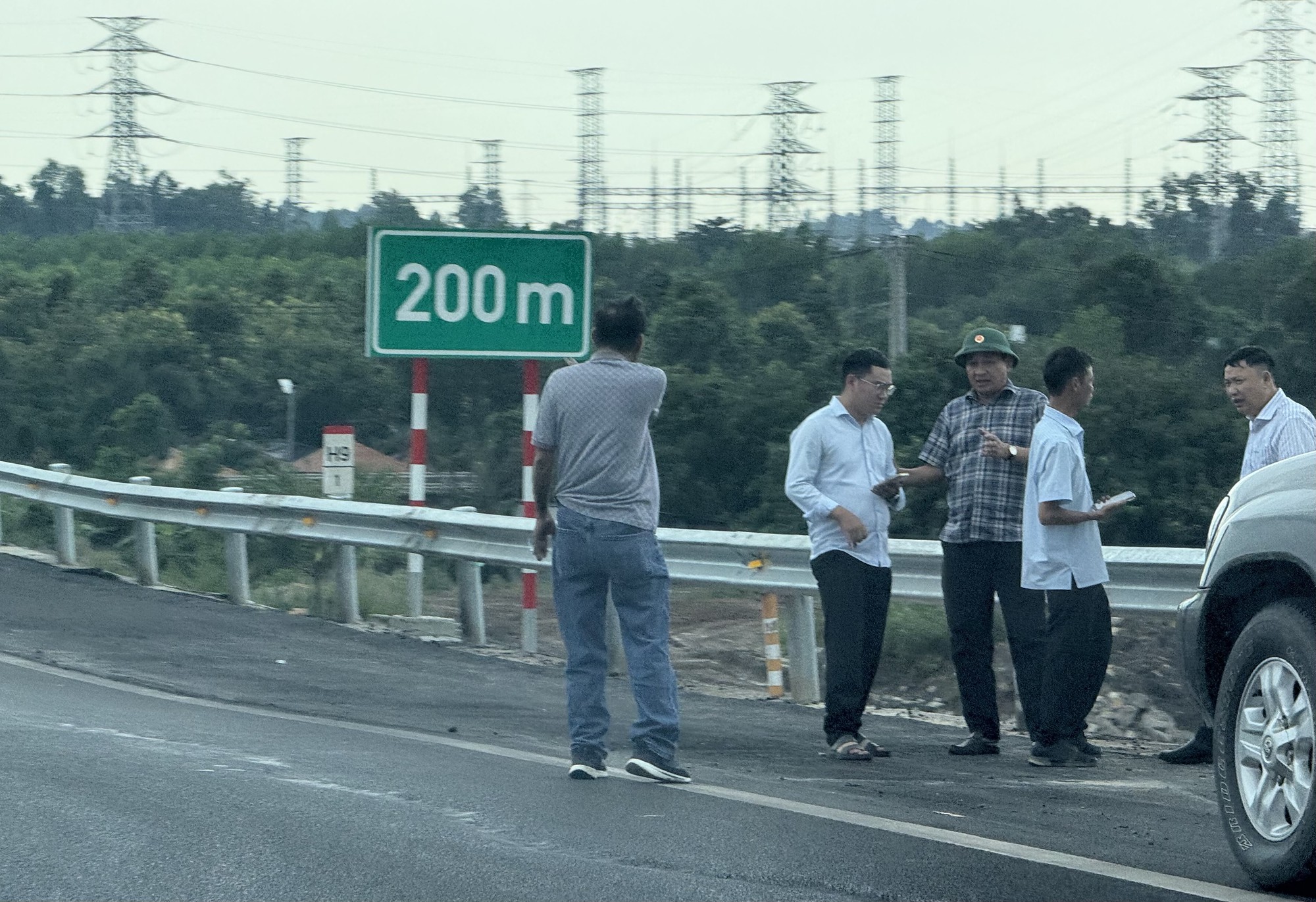 Cao tốc Bi&ecirc;n H&ograve;a - Vũng T&agrave;u l&uacute;n, nứt: Sẽ cắt b&oacute;c, thảm lại mặt đường- Ảnh 3.