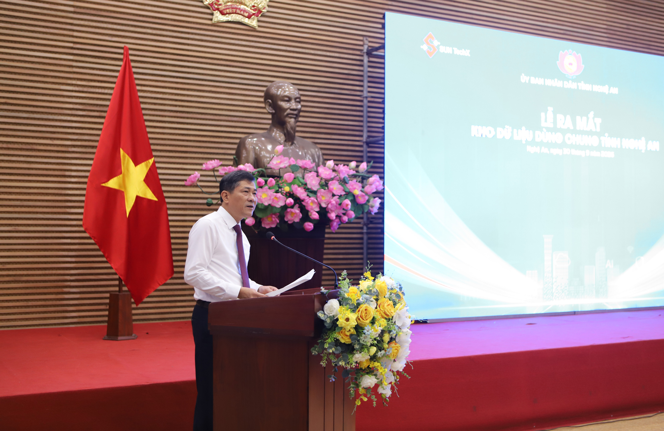 Nghệ An kỳ vọng x&acirc;y dựng nền kinh tế dữ liệu từ vận h&agrave;nh kho dữ liệu số d&ugrave;ng chung - Ảnh 4.
